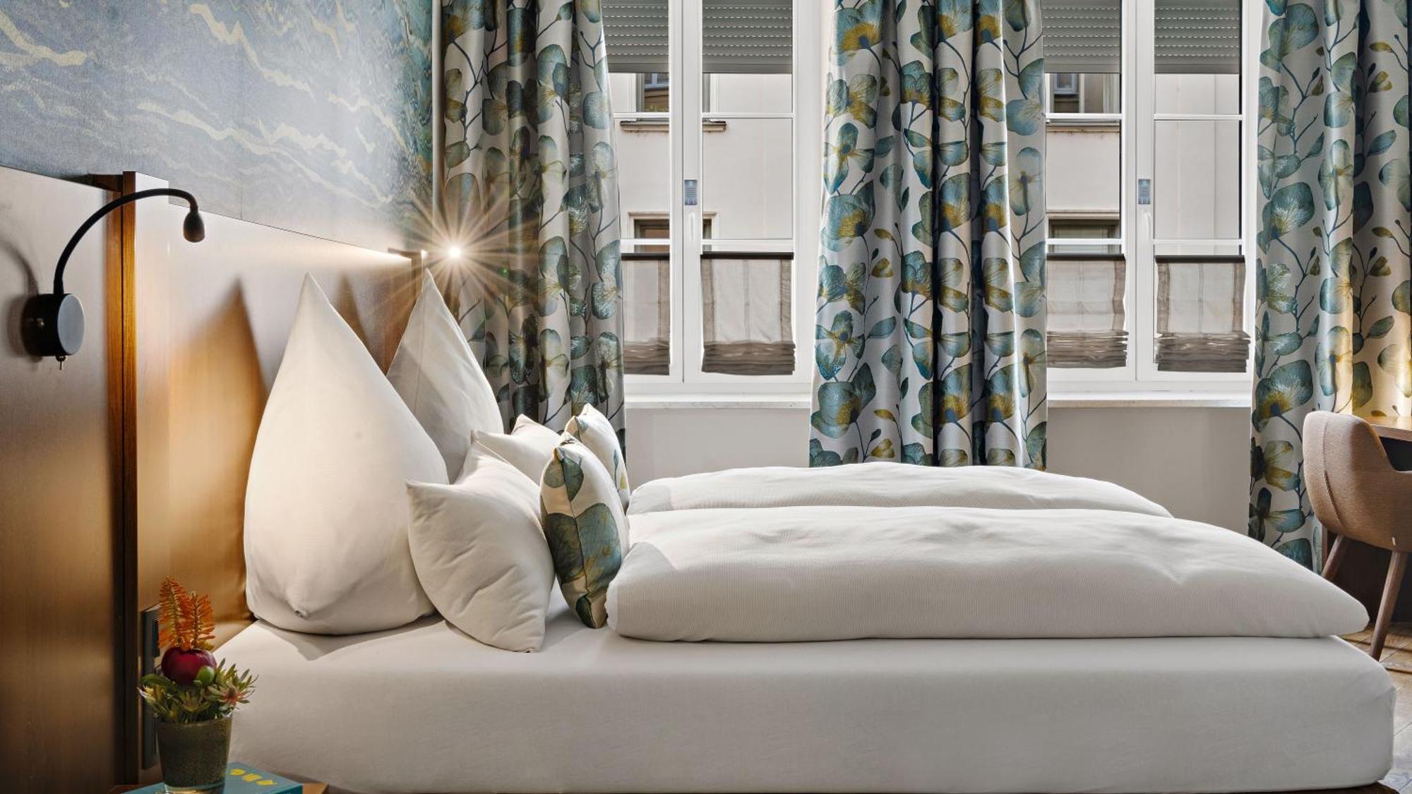 Camera Matrimoniale con Letto Supplementare