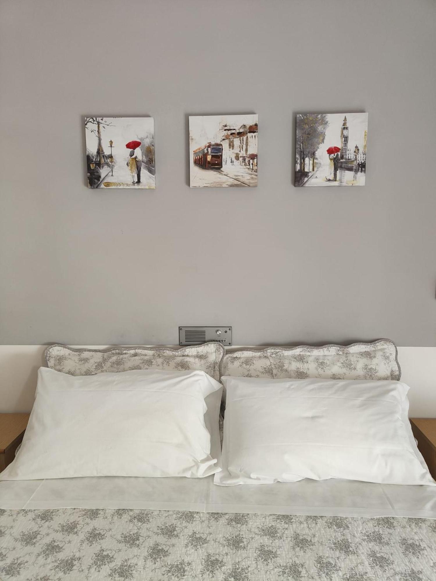 Double or Twin Room,1118537988:JPEG