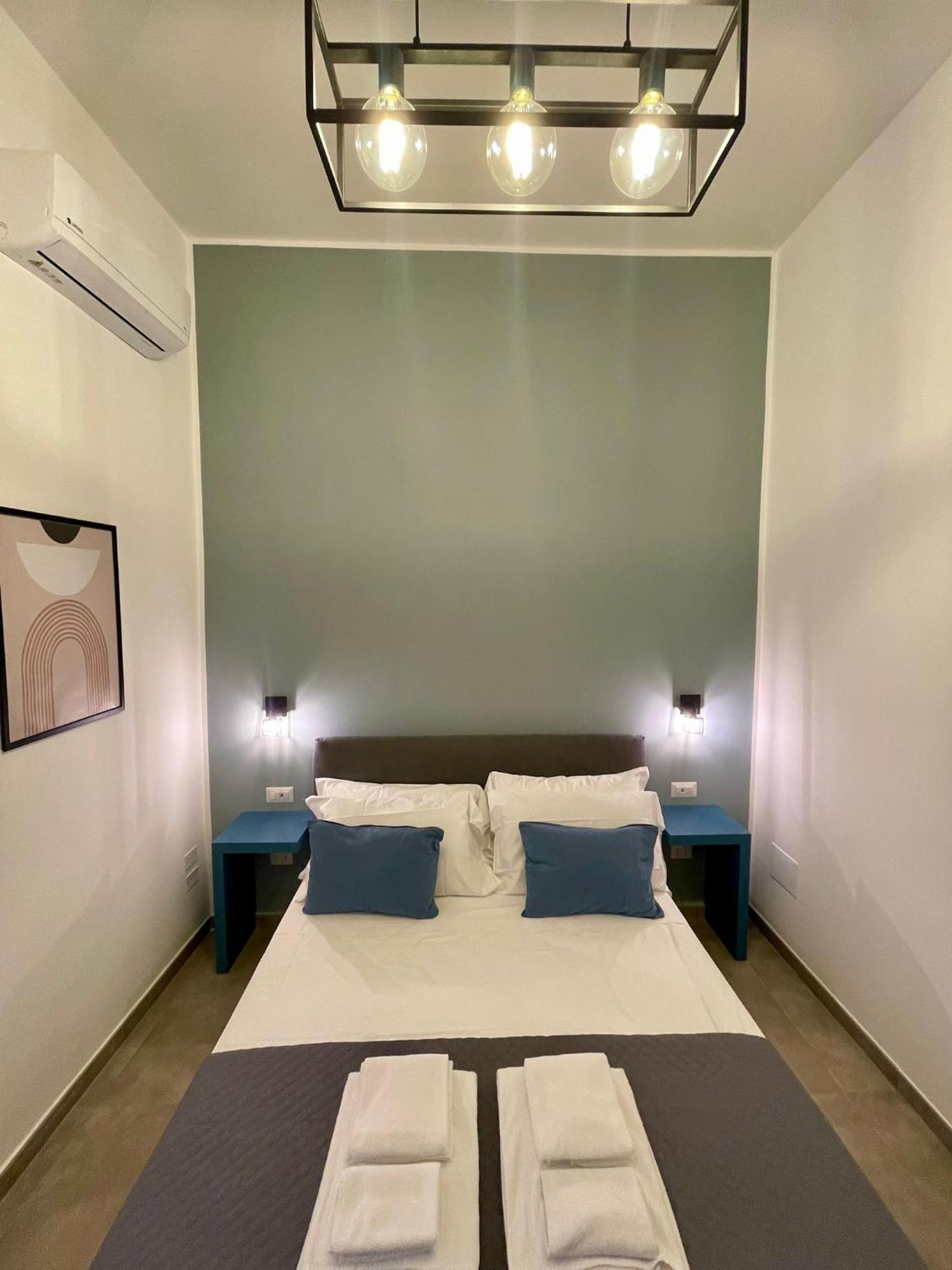 Deluxe Double Room,1587727131:JPEG