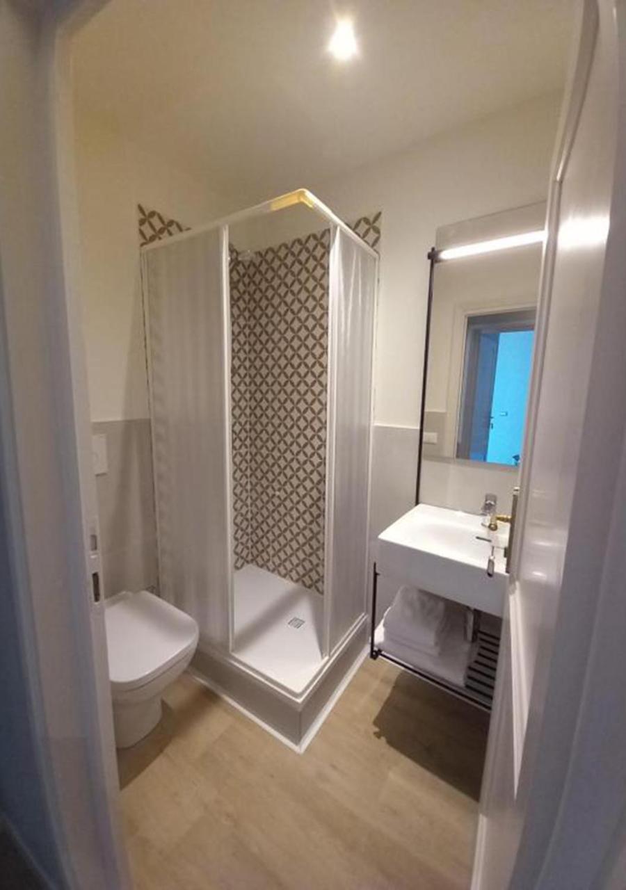 Camera Singola con Bagno Privato Esterno
