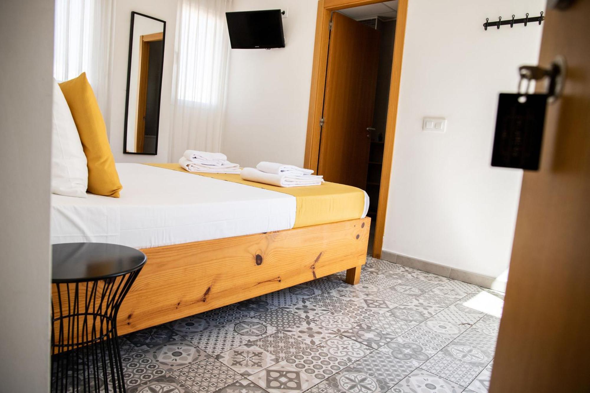 Double Room with roof terrace,1588403203:JPEG