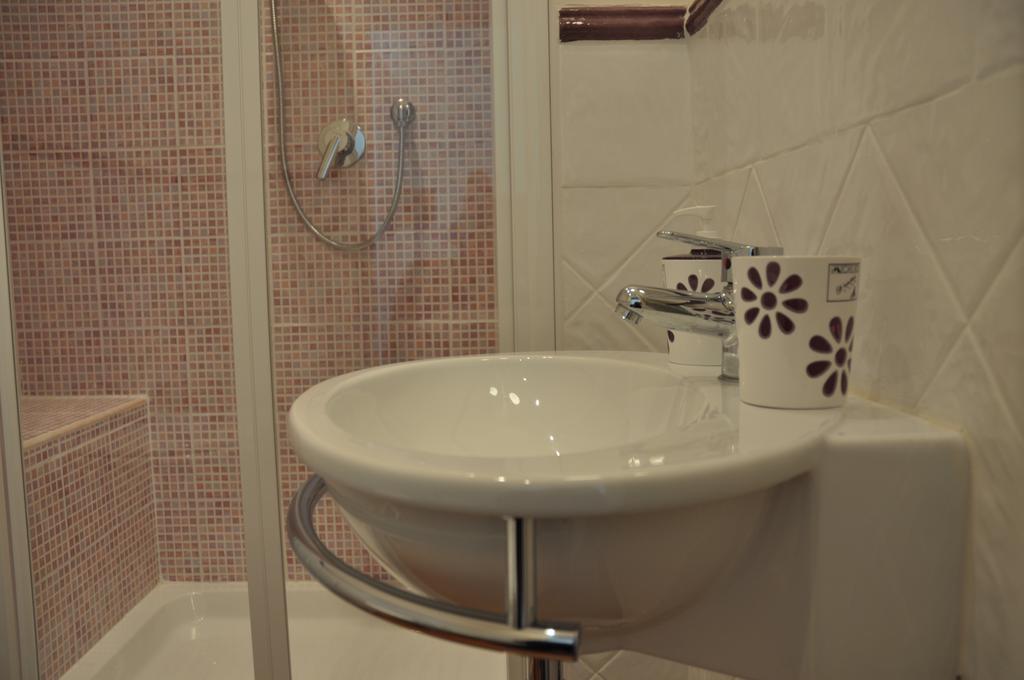 Double or Twin Room with Private Bathroom,179397765:JPEG