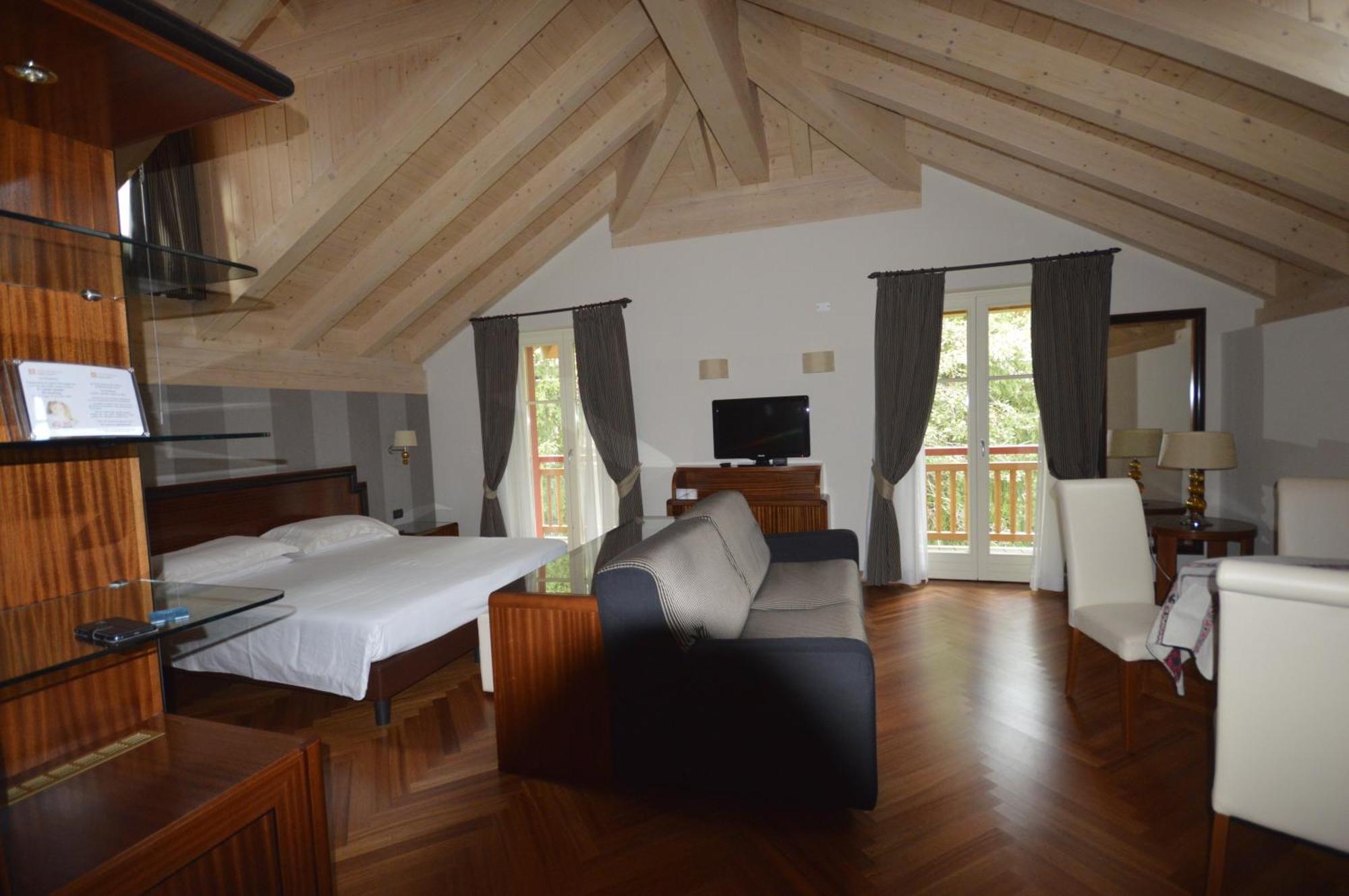 Junior Suite,1742751512:JPEG