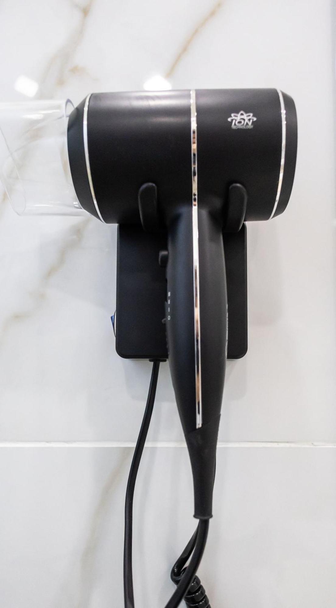 Classic Suite with Hydromassage Tub,1594522771:JPEG