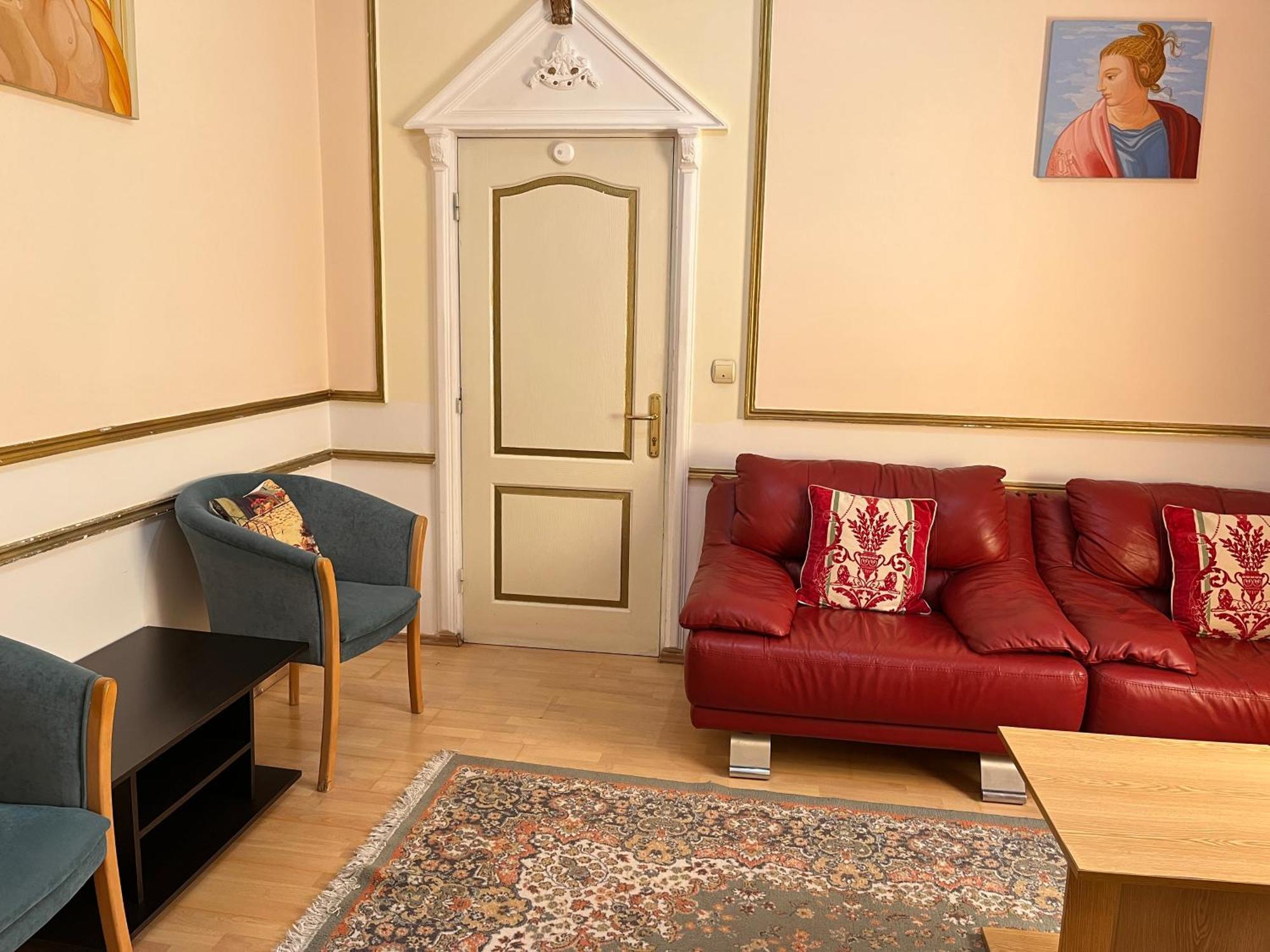Queen Suite
