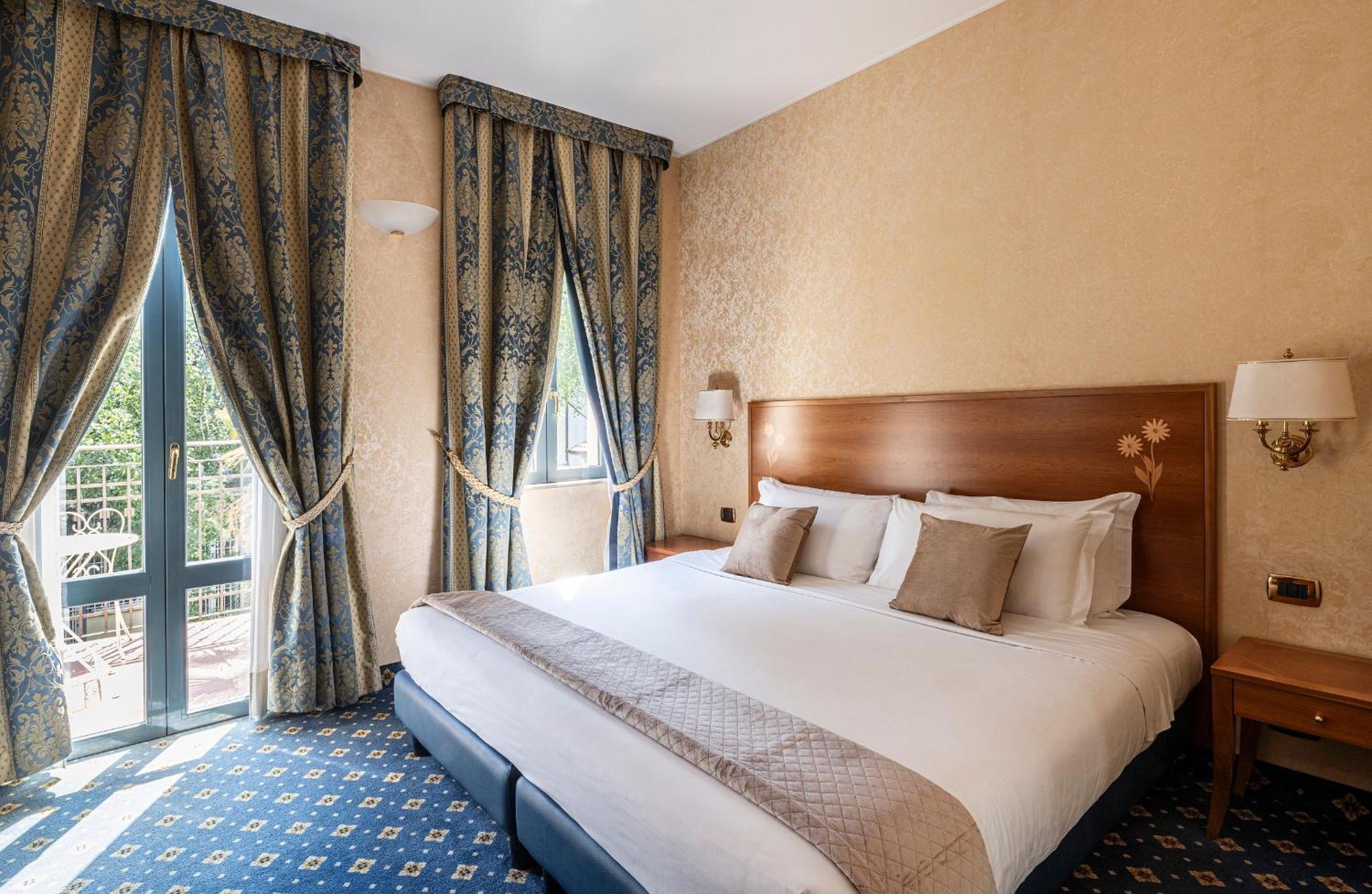 King Room with Balcony,1597545228:JPEG