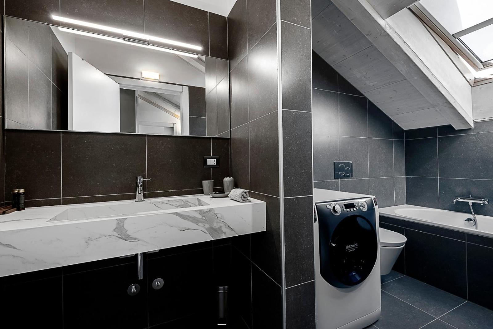 Suite Apartment,1597570779:JPEG