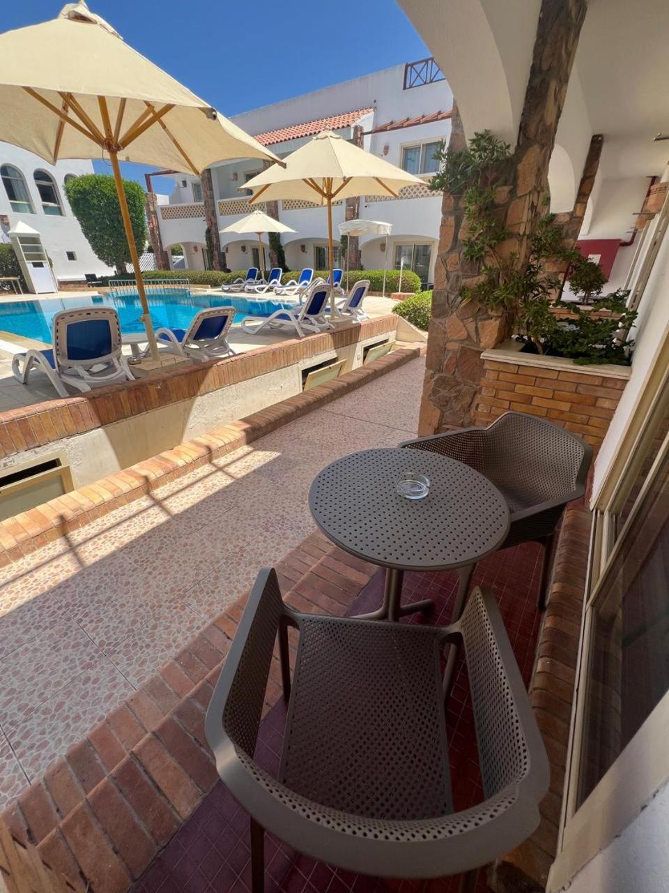 Twin Room Pool View