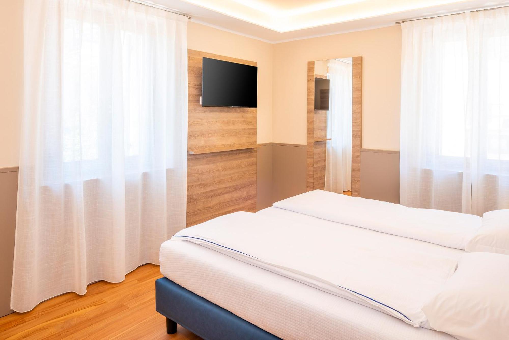 One-Bedroom Deluxe Apartment,1602953774:JPEG