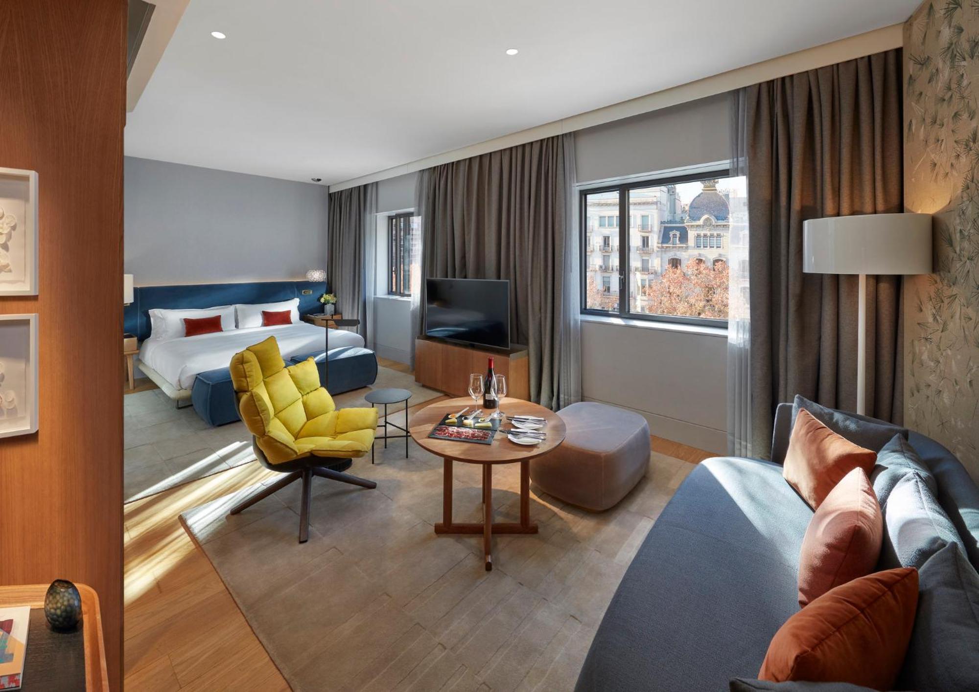 Mandarin Junior Suite,1602959572:JPEG