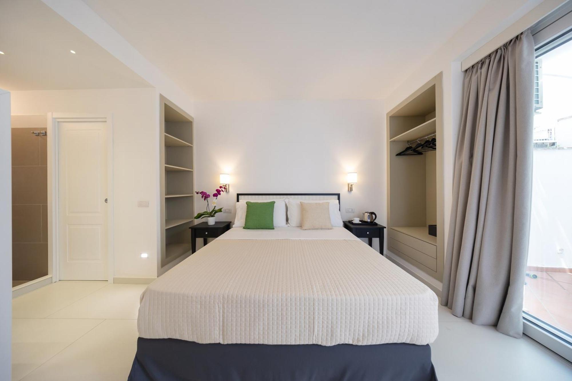 Double Room Private Bathroom