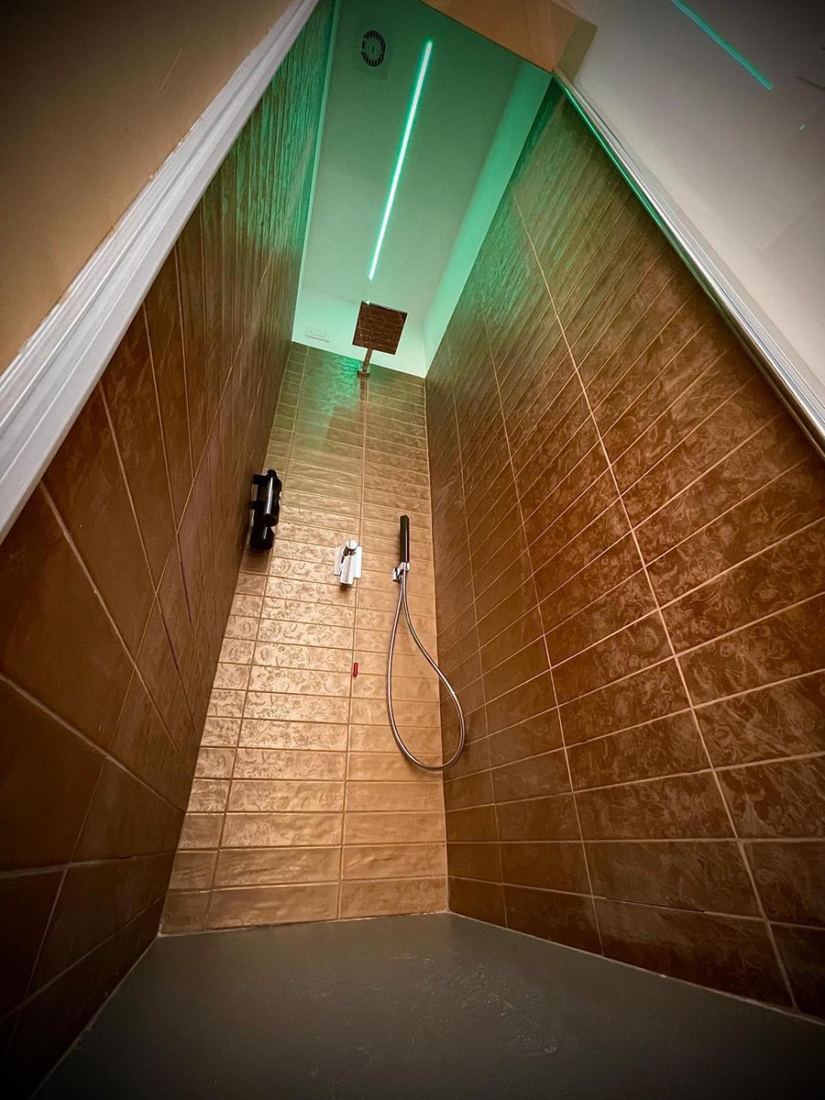 Standard Single Room with Shower,1635406892:JPEG