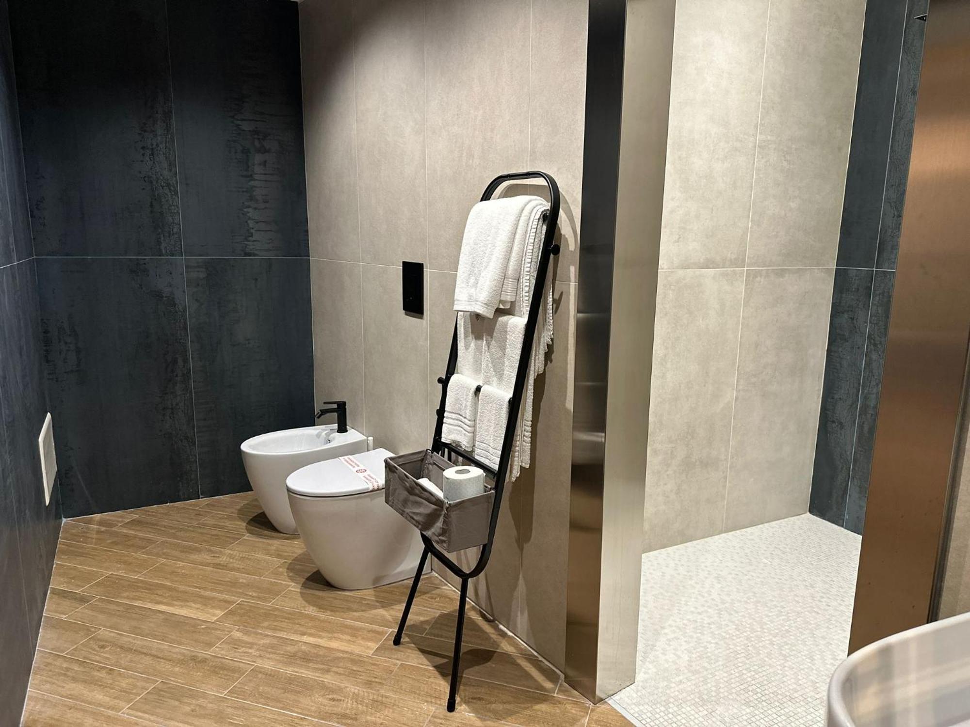 Large Double Room,1610431961:JPEG