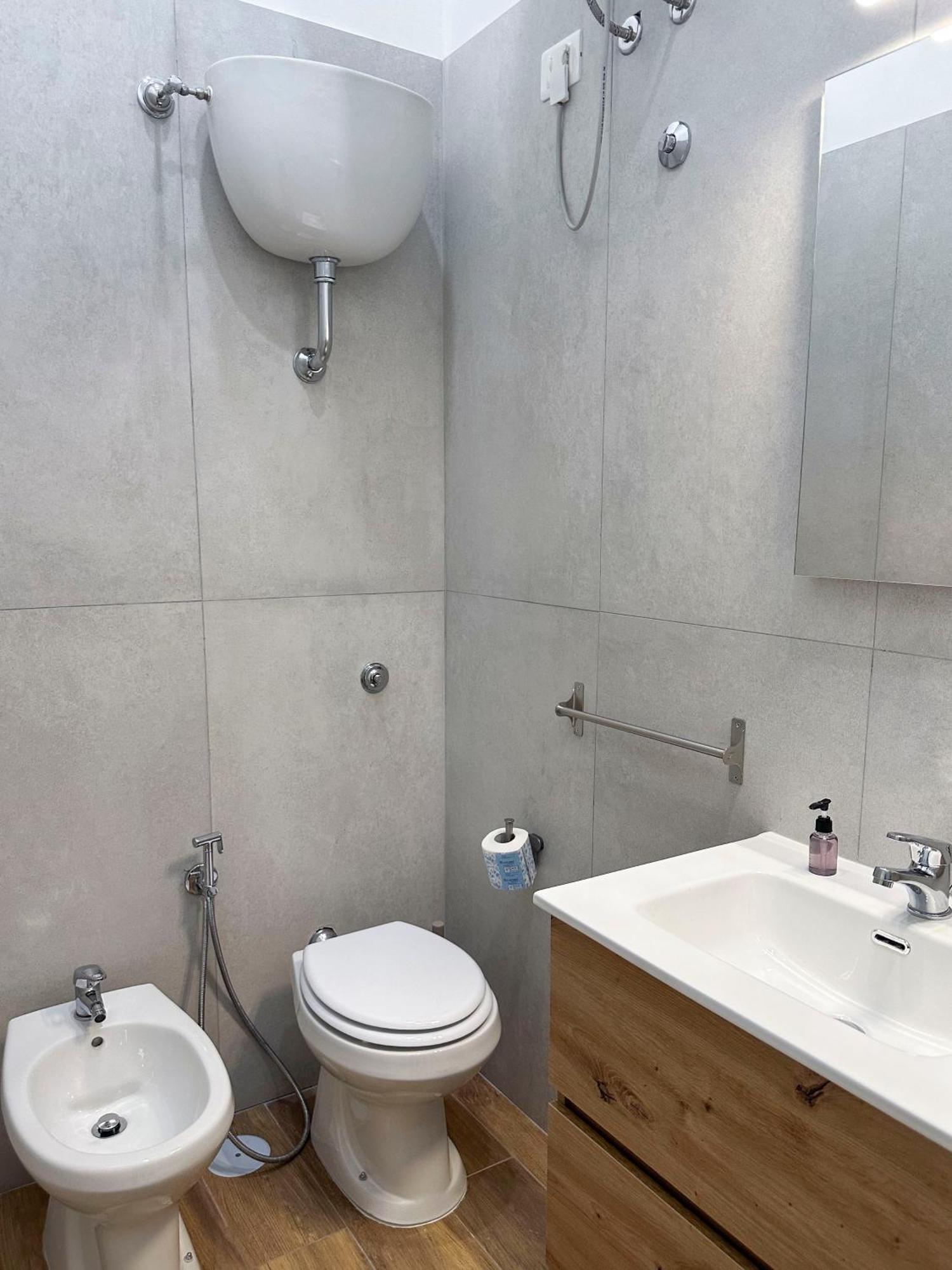 Small Double Room,1610470747:JPEG