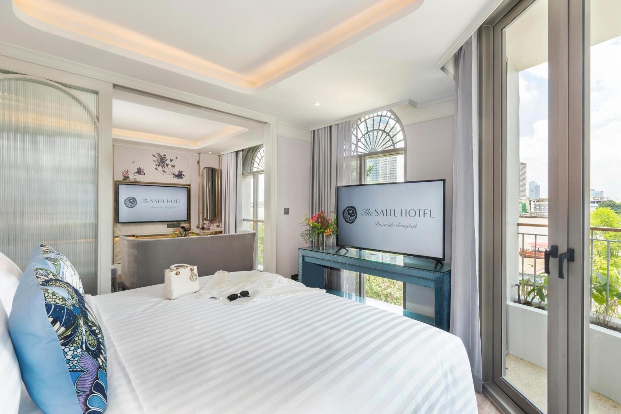 Suite Fronte Fiume con Balcone