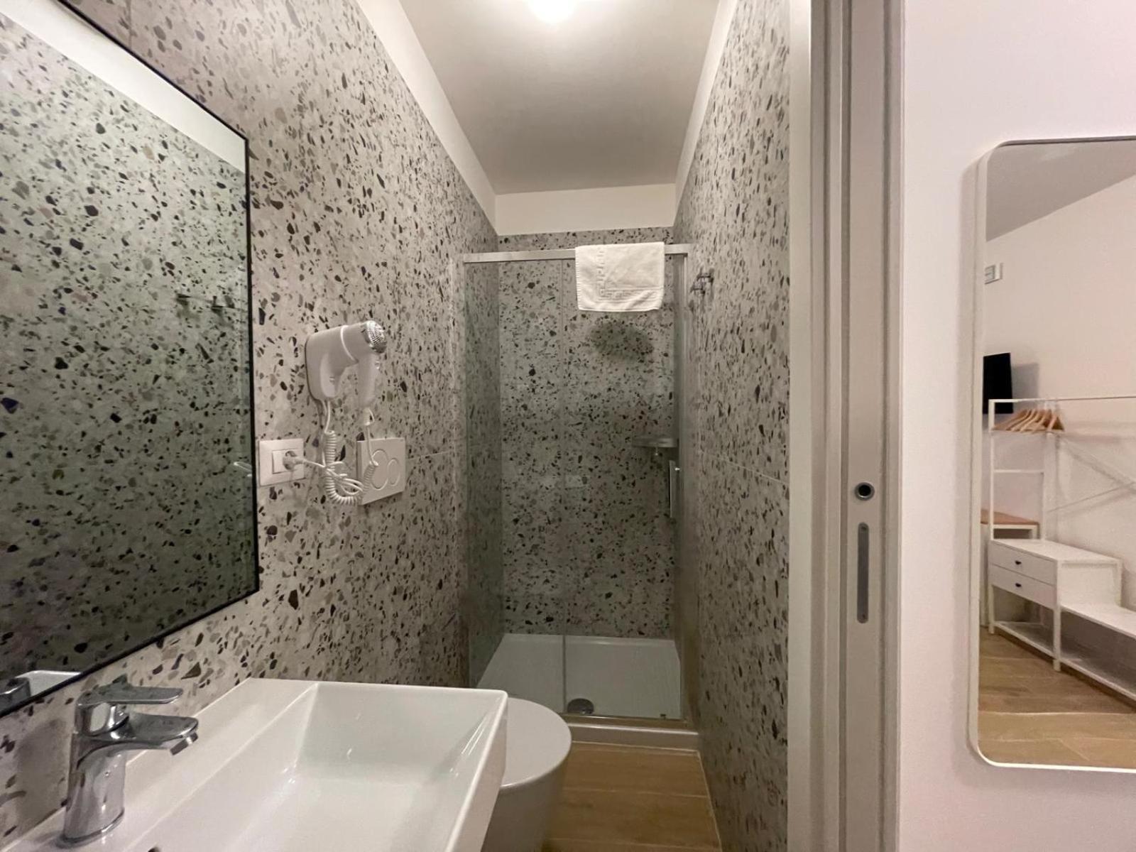 Double Room with Private Bathroom,1614011435:JPEG