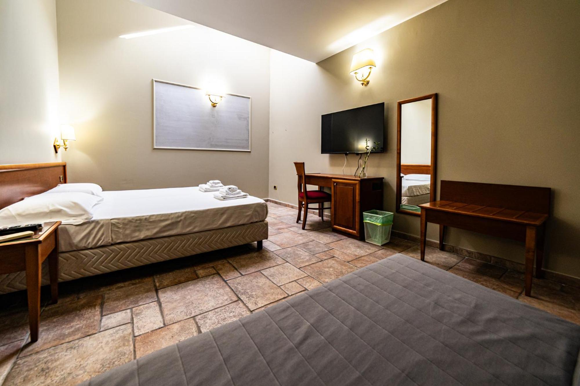 Comfort Triple Room,1615118355:JPEG