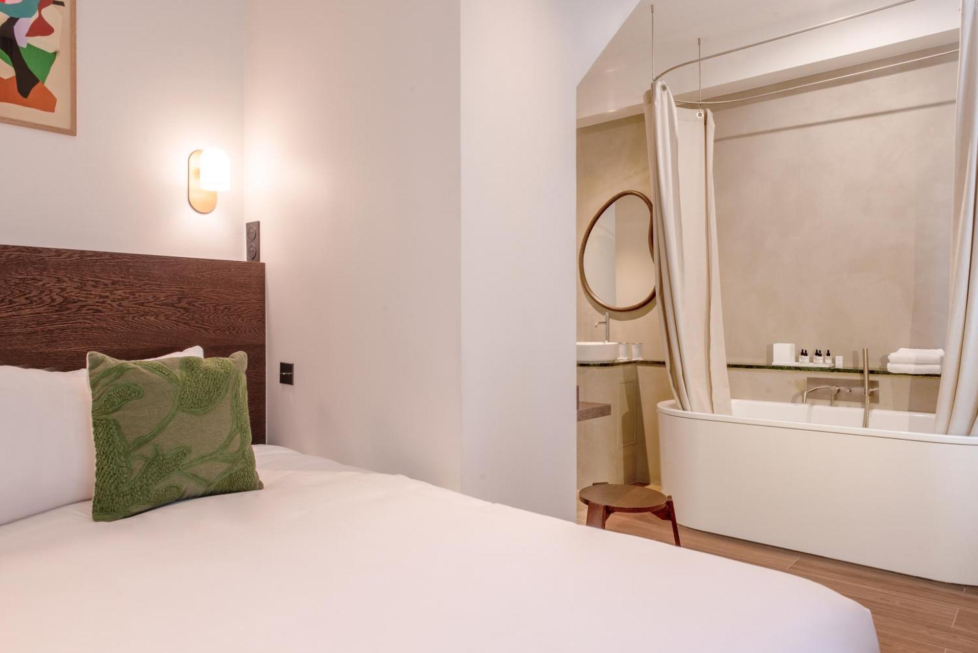 Chambre Lit Queen-Size Deluxe Extra