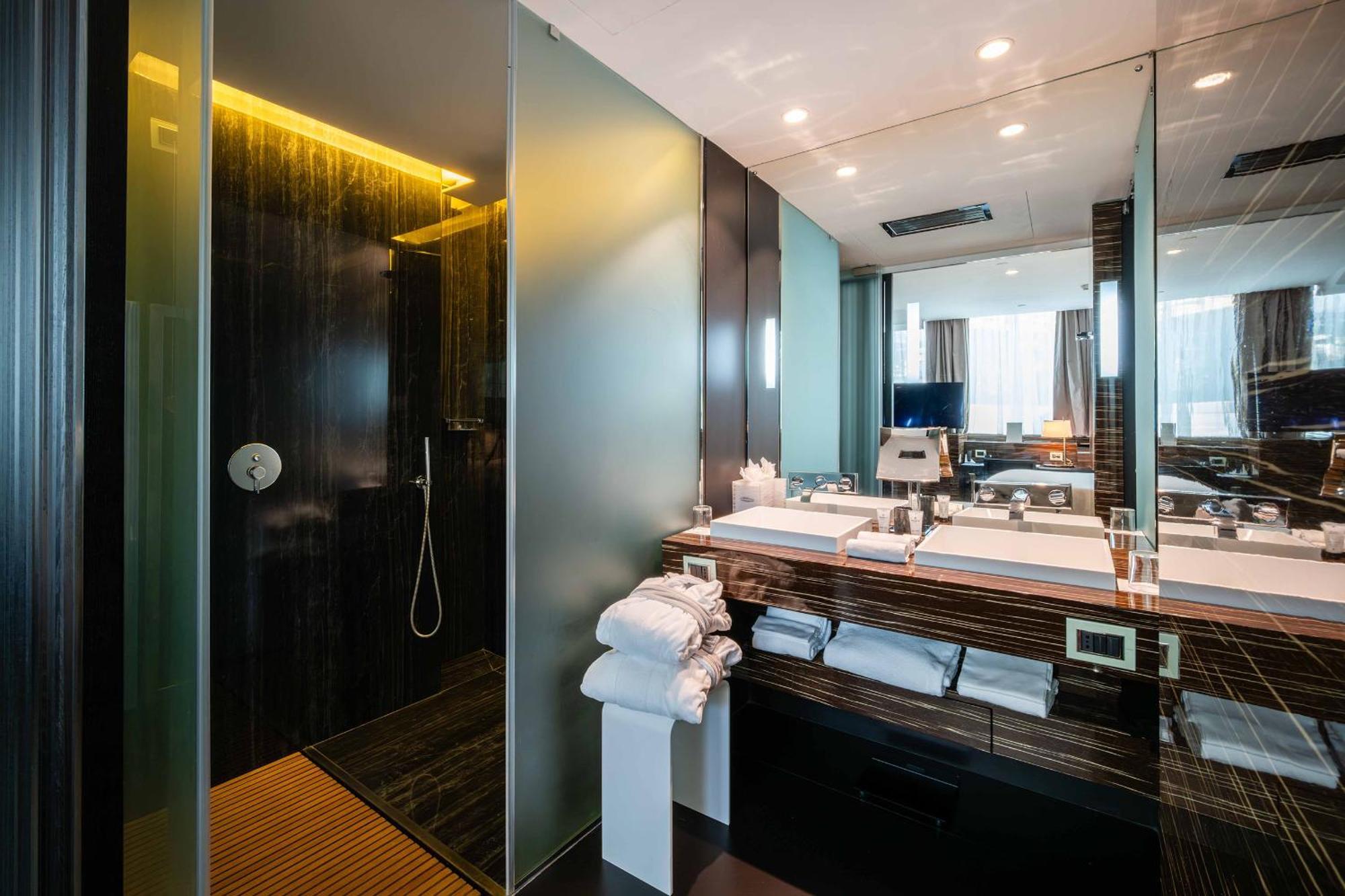 Suite with Zen Garden,1615652253:JPEG