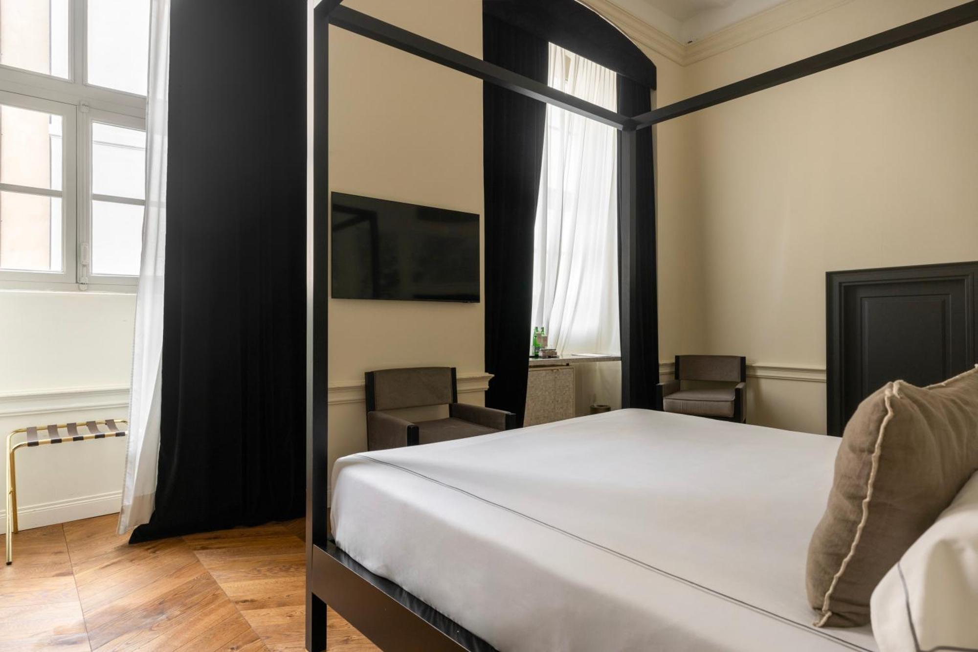 Deluxe Double Room,1617481182:JPEG