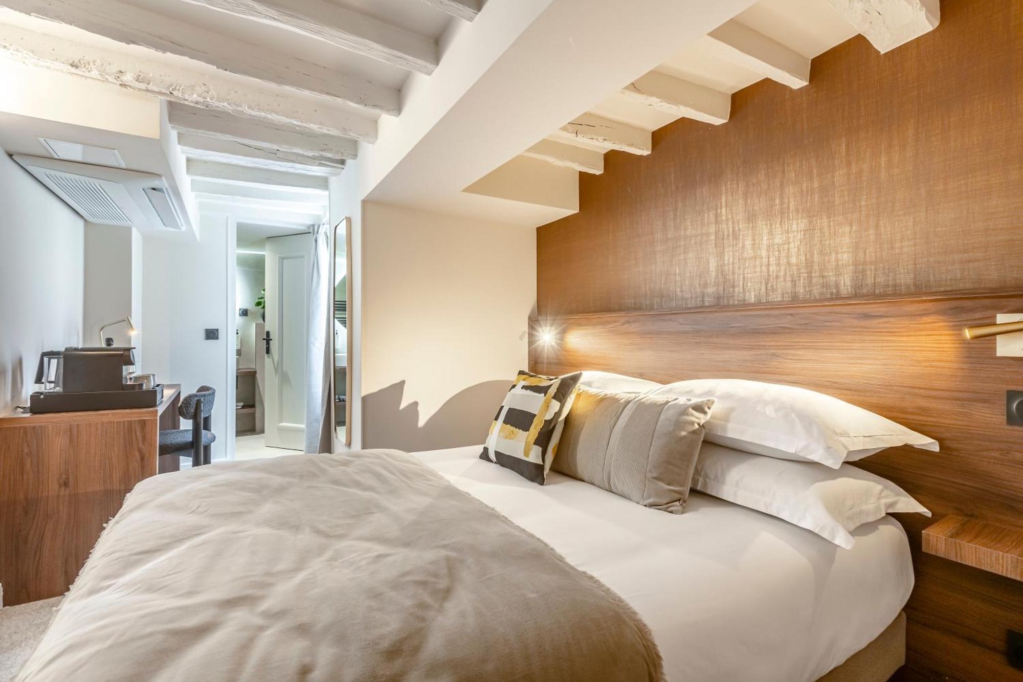 Standard Double Room,1664934715:JPEG