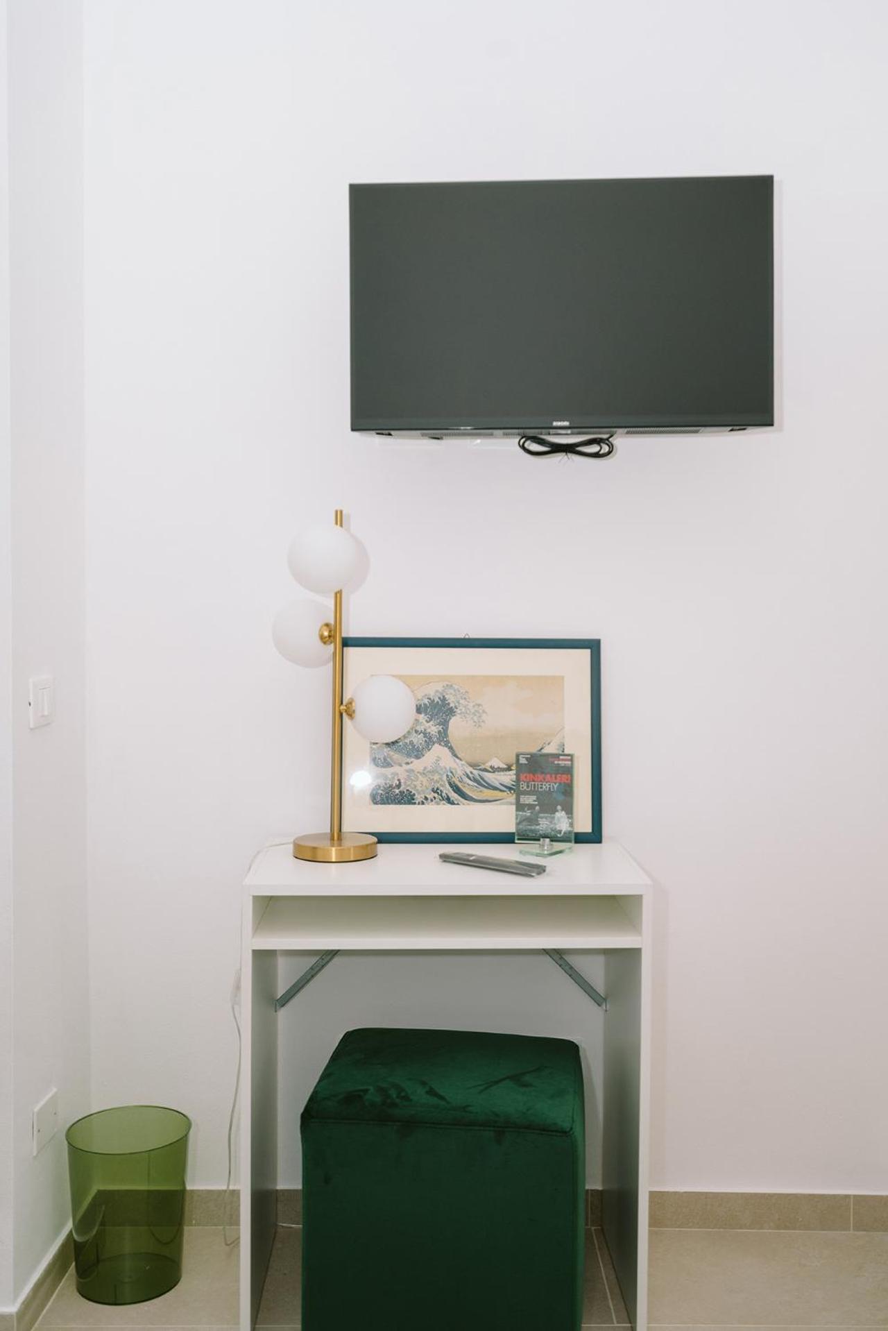 Double Room with Private Bathroom,1619133736:JPEG