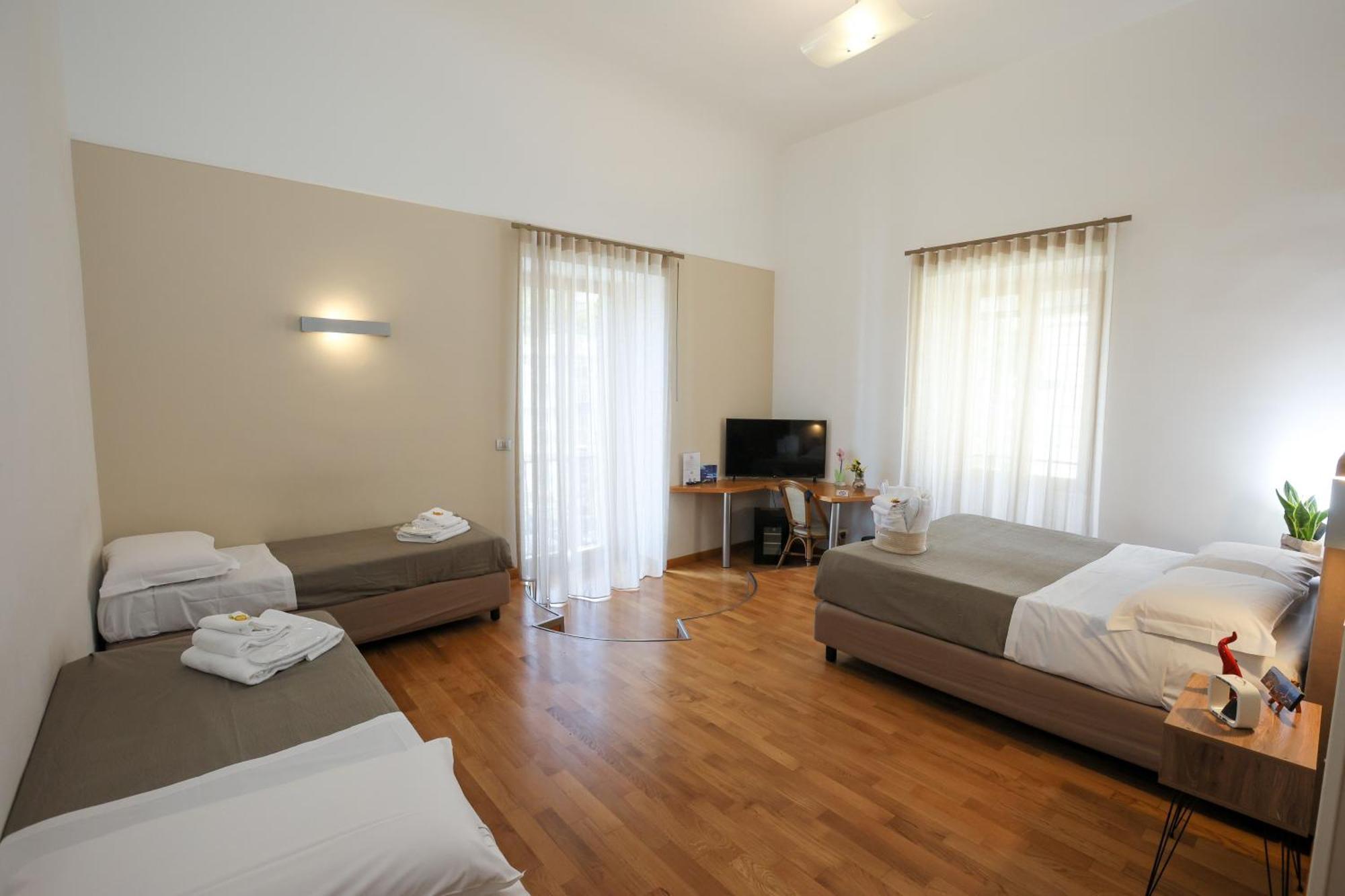 Quadruple Room with Sea View,1620274493:JPEG