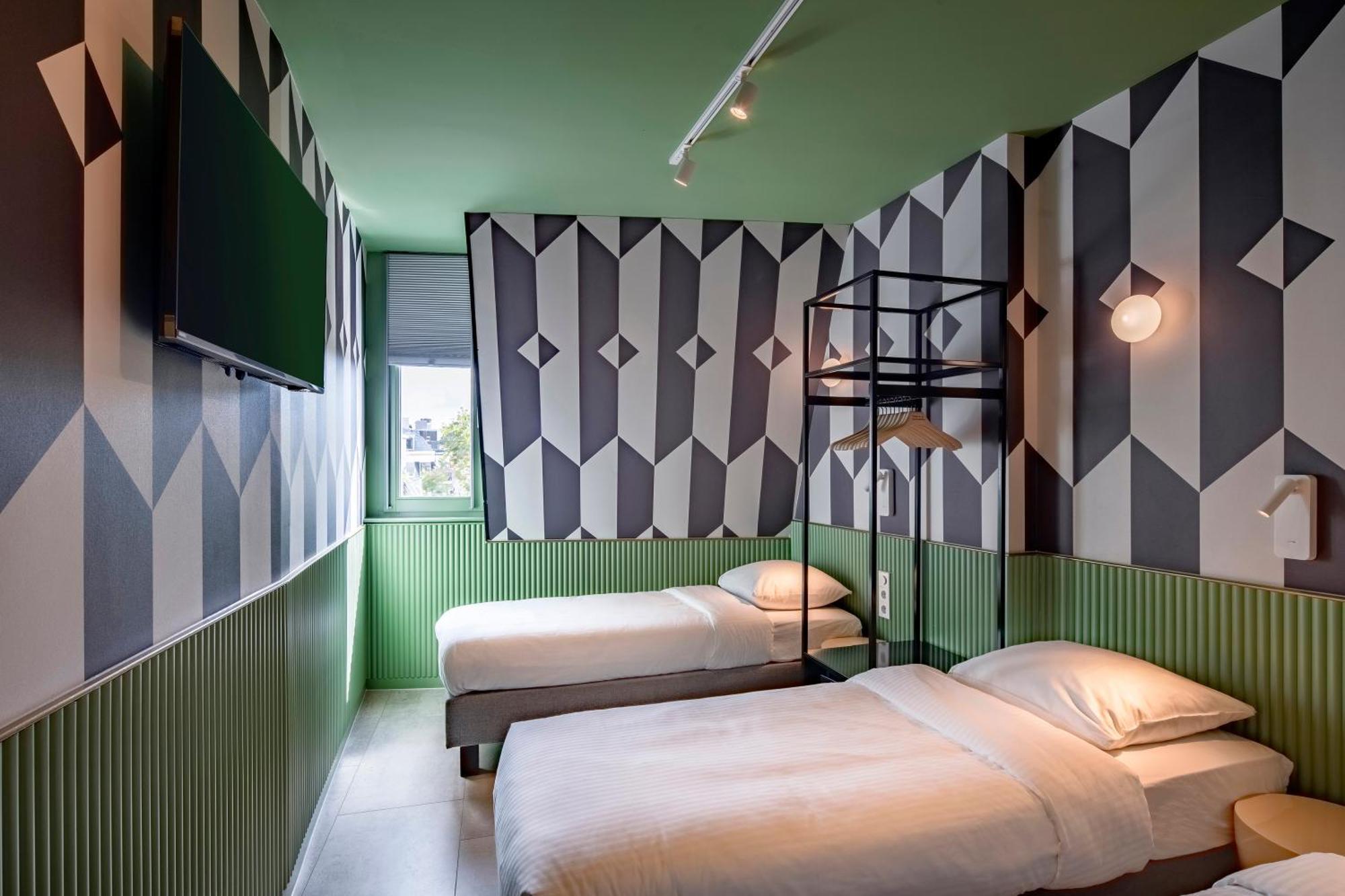 Triple Room,1631462320:JPEG
