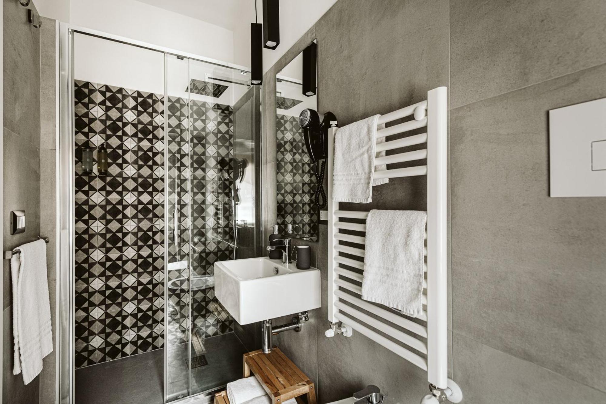 Double or Twin Room with Bathroom,1633740064:JPEG
