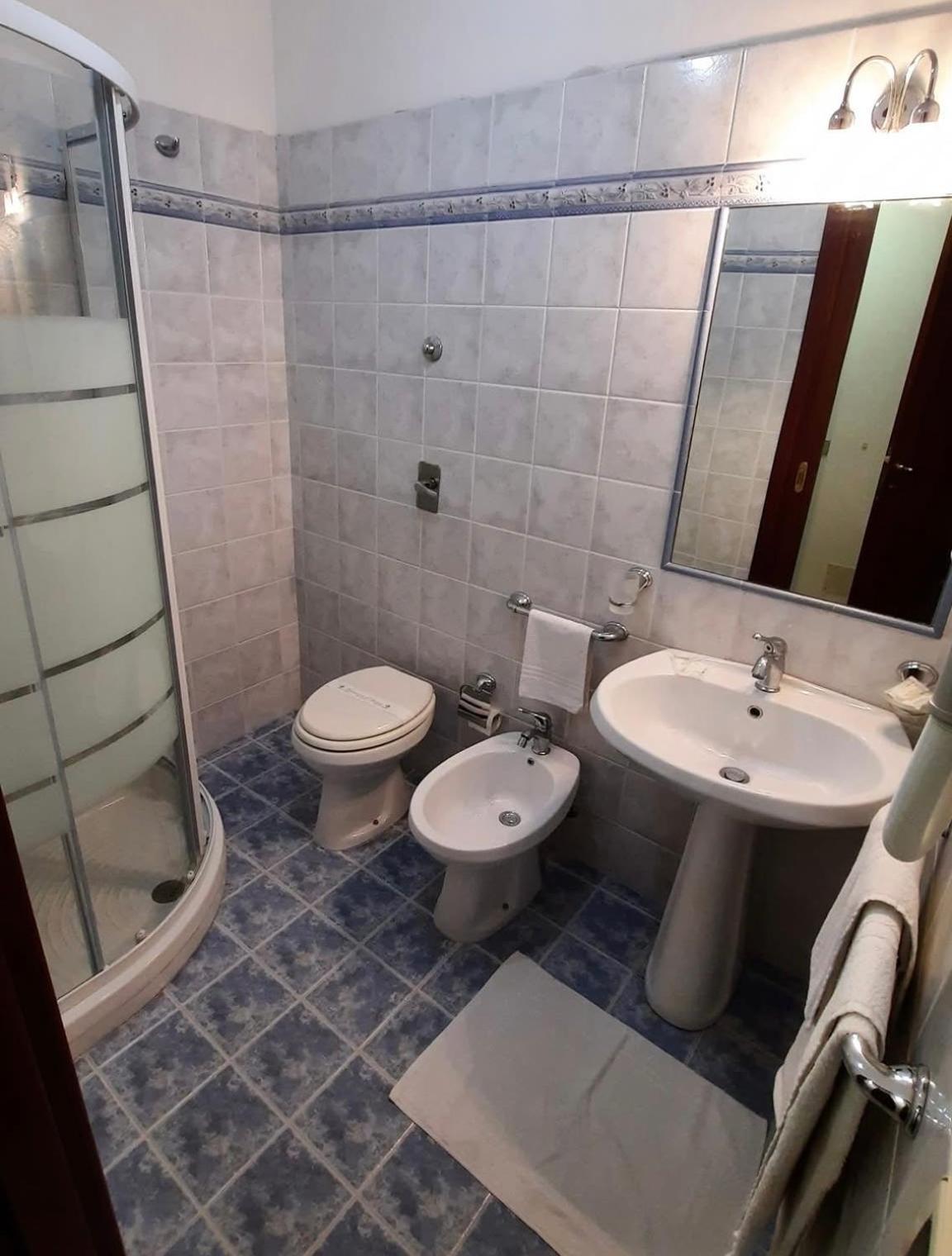 Camera Singola con Bagno Privato