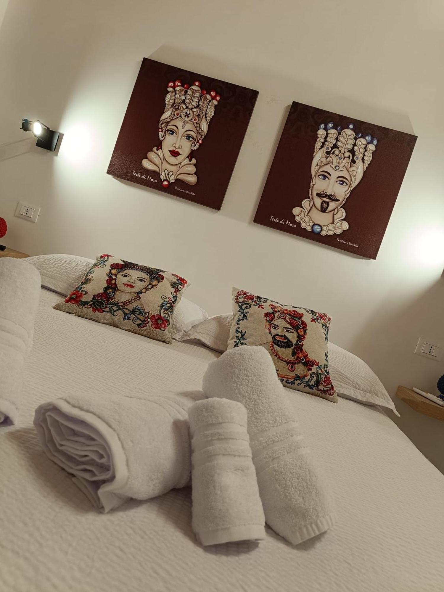 Double Room with Private Bathroom,1636707627:JPEG