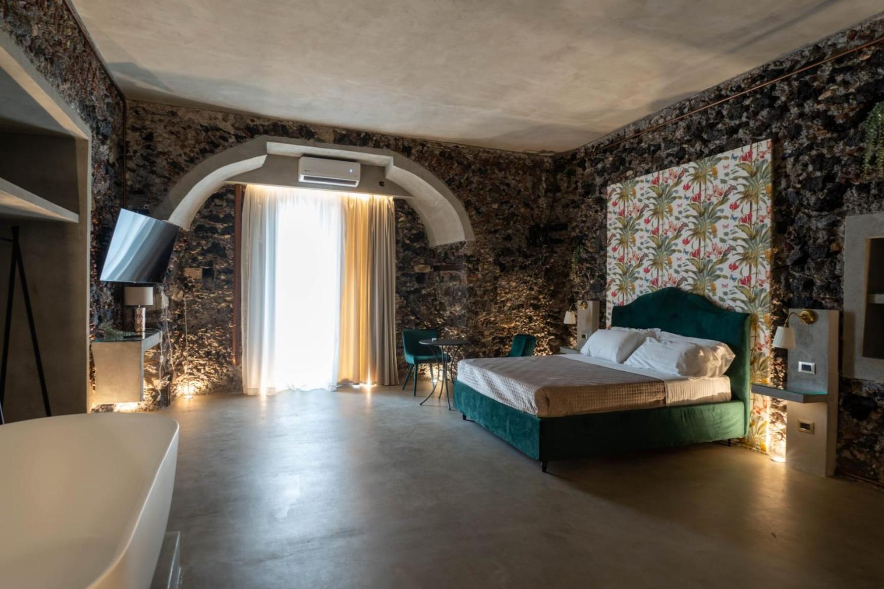 Deluxe King Room,1637650270:JPEG