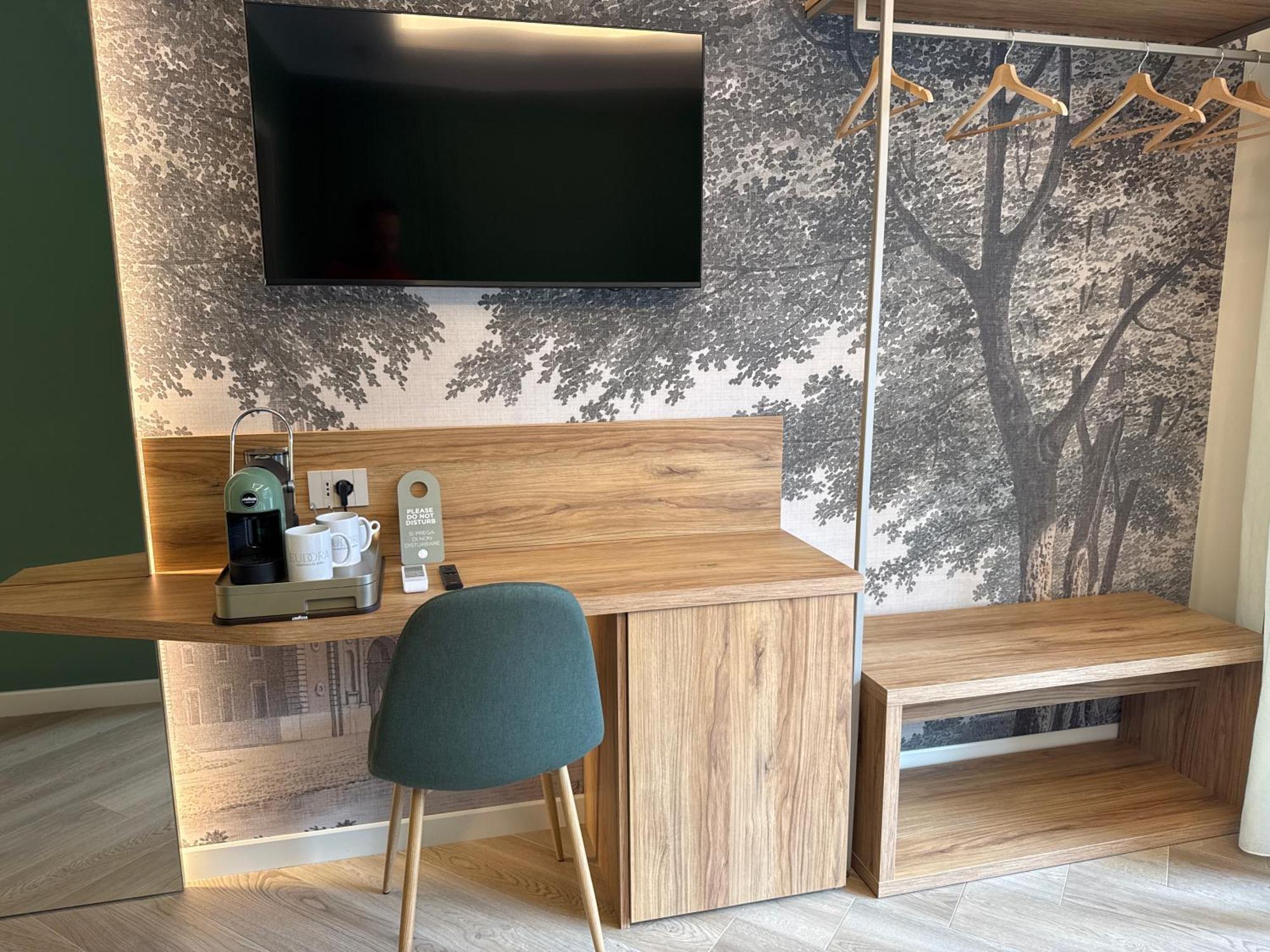 Deluxe Double Room with Balcony,1645264863:JPEG