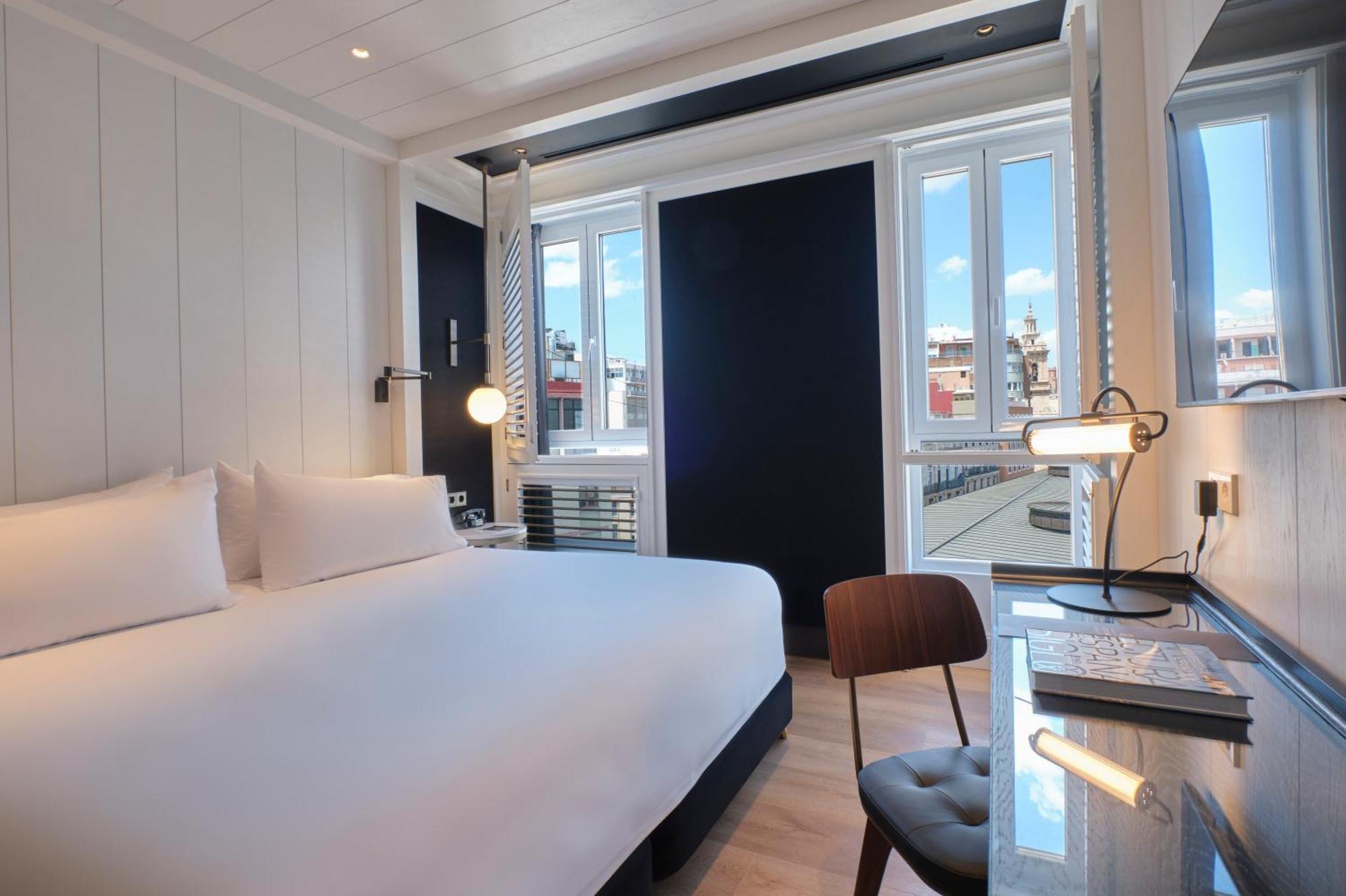 Junior Suite,1639387218:JPEG