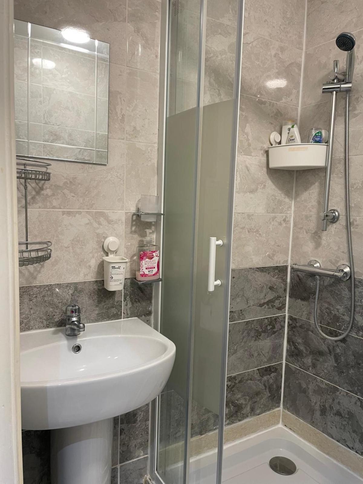 Camera Singola con Bagno Privato