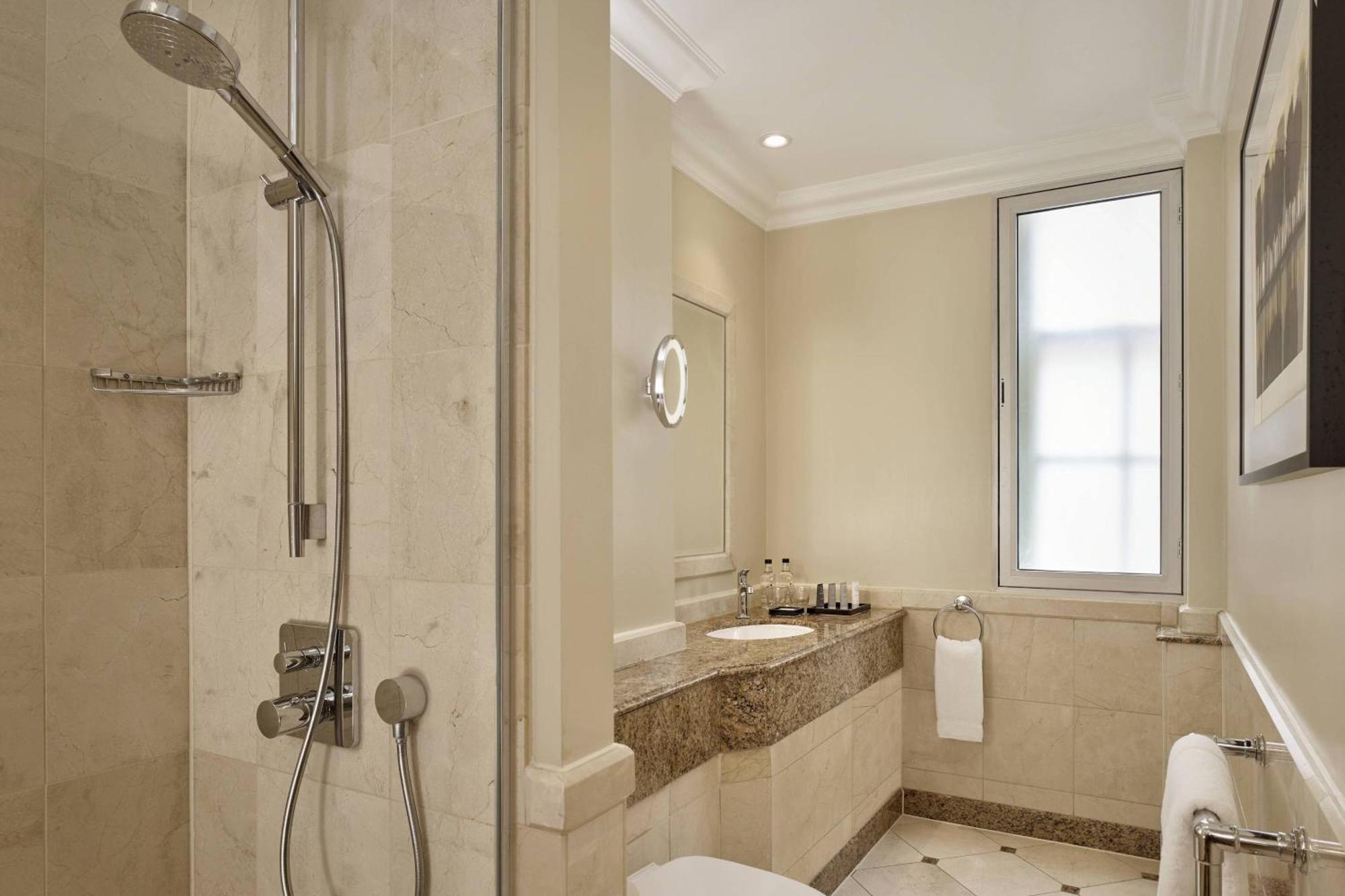 Superior Room, Guest room, 1 King,1742623711:JPEG