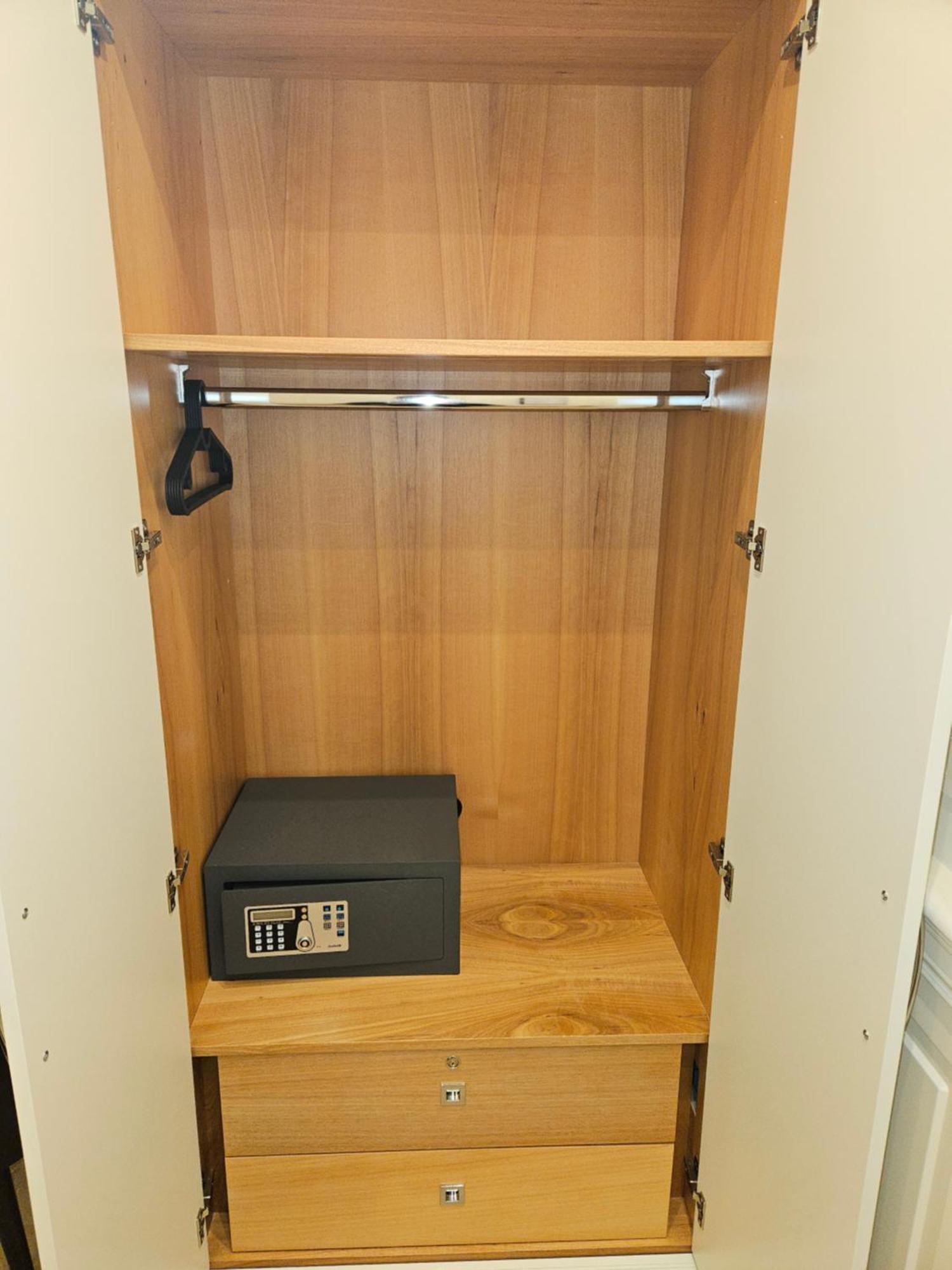 Single Room,1645890374:JPEG