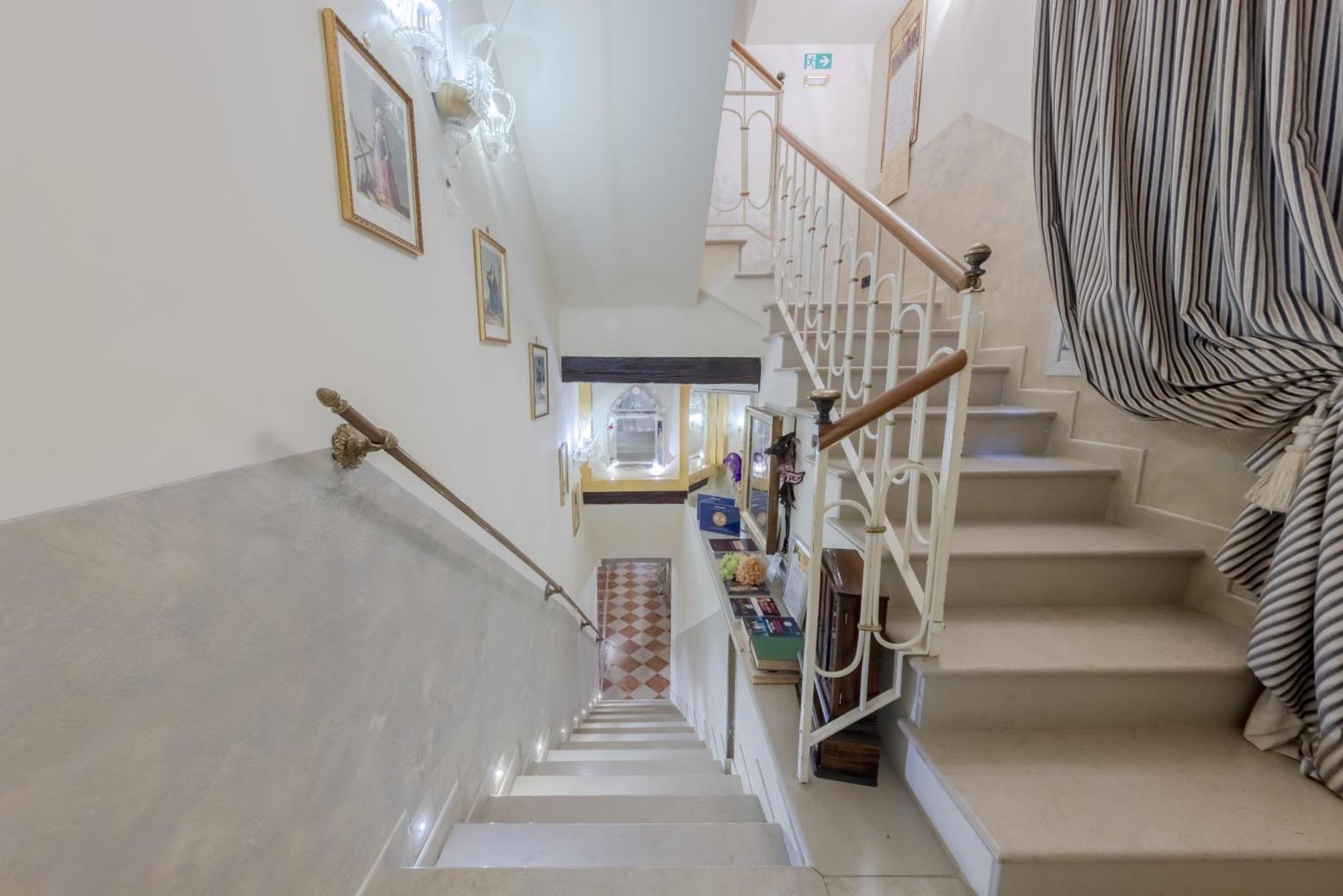 Junior Suite,1651189967:JPEG