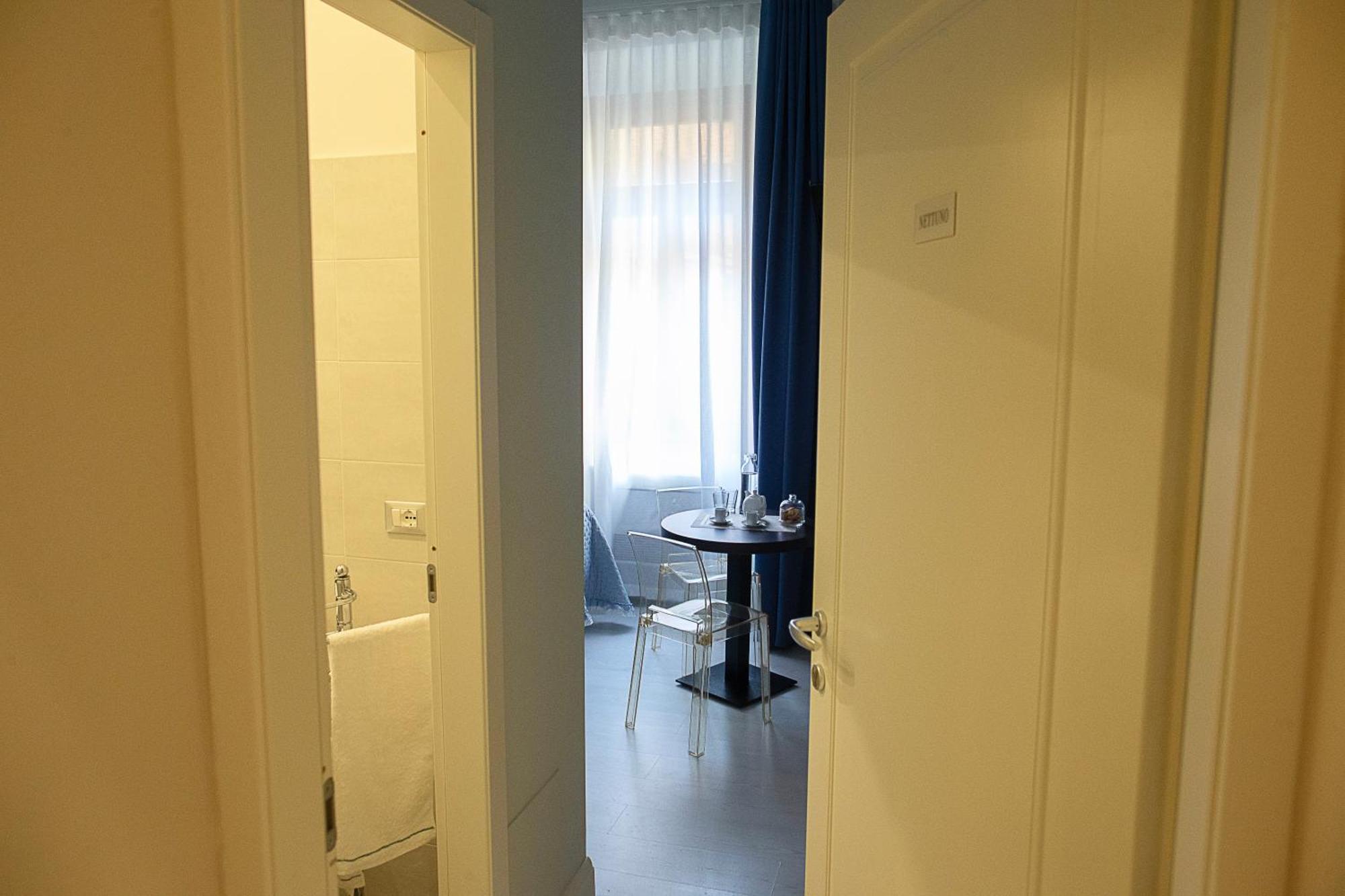 Deluxe King Room,1649979590:JPEG