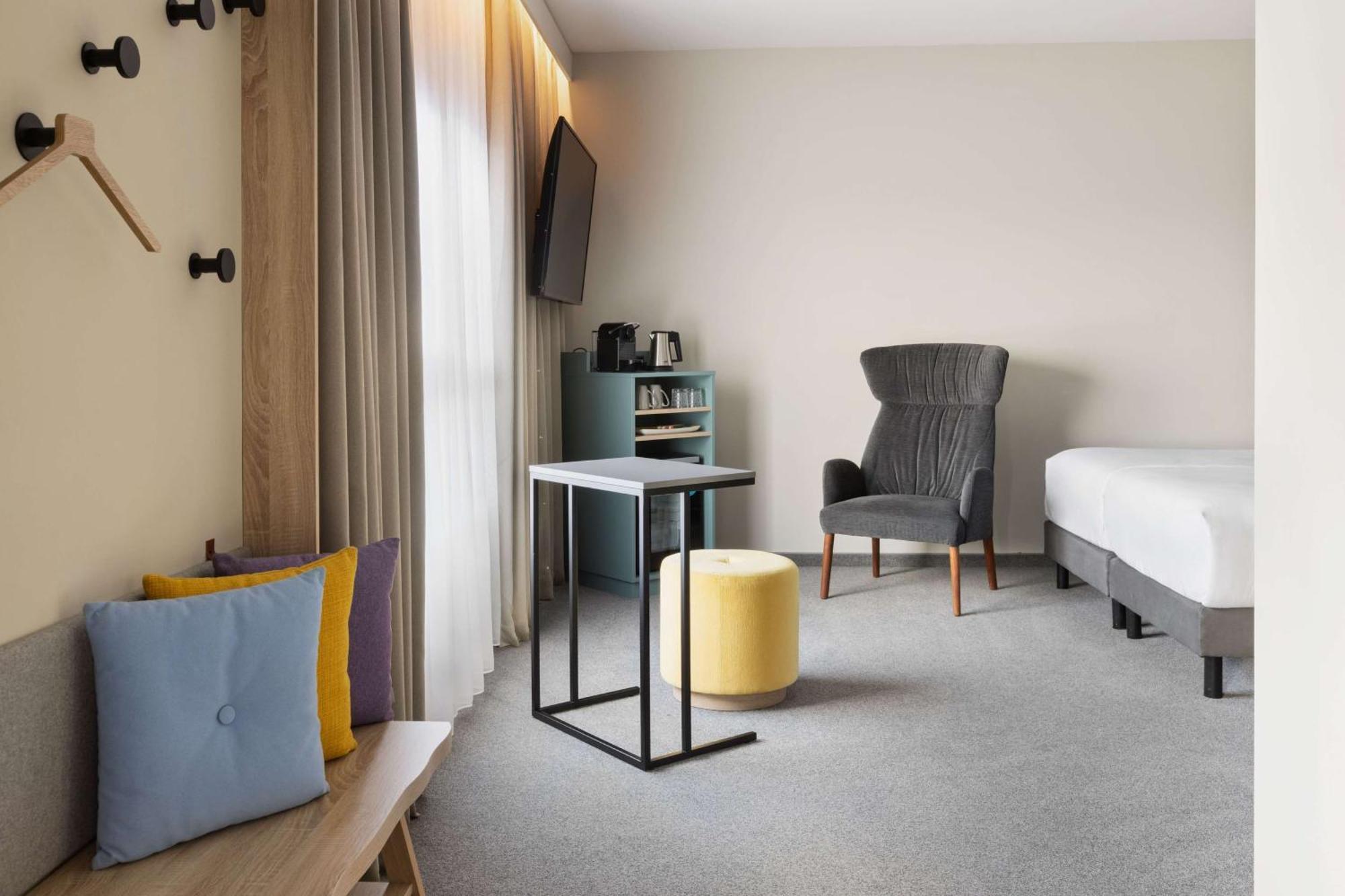 King Room - Mobility Accessible,1651261780:JPEG