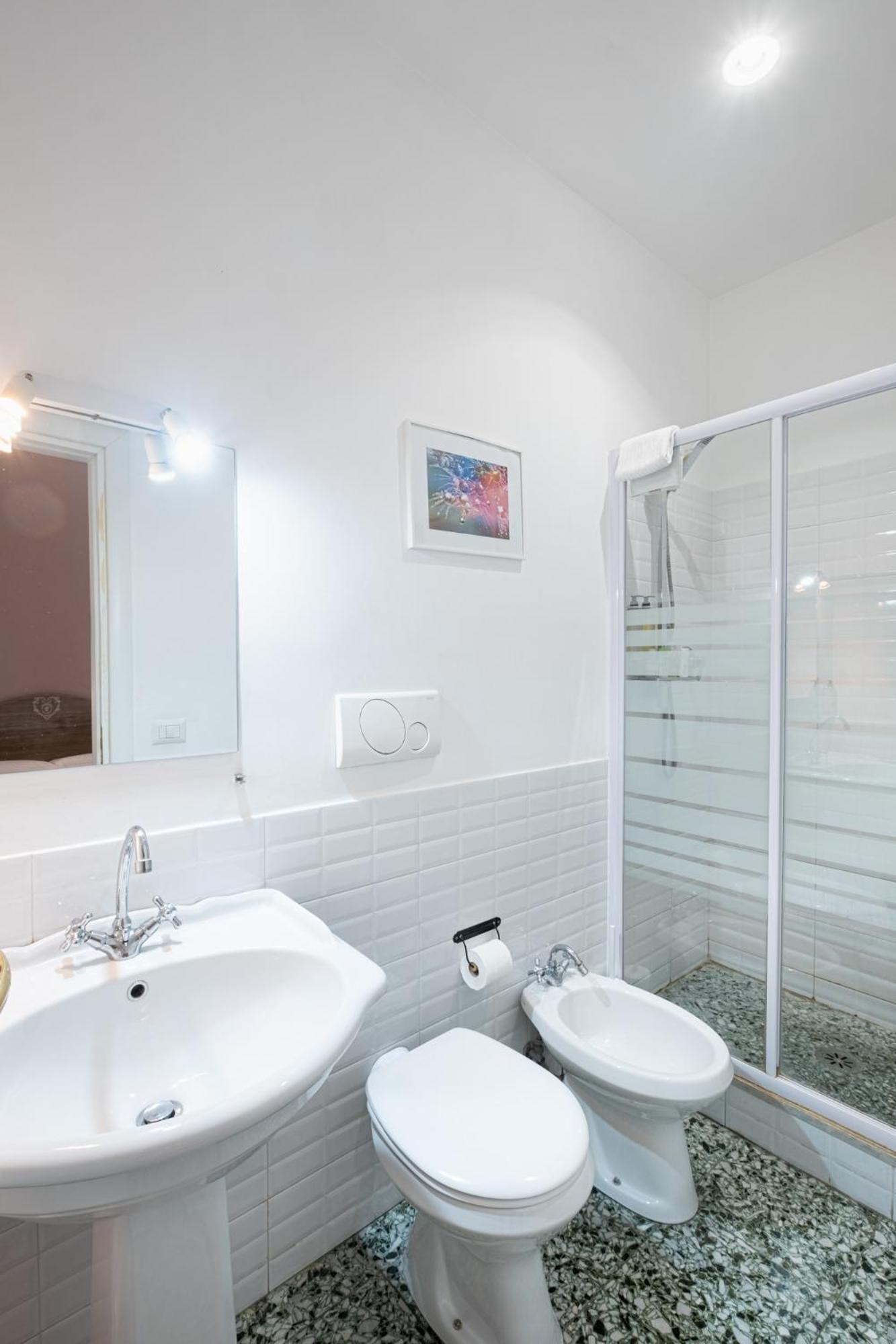 Triple Room,1651752942:JPEG