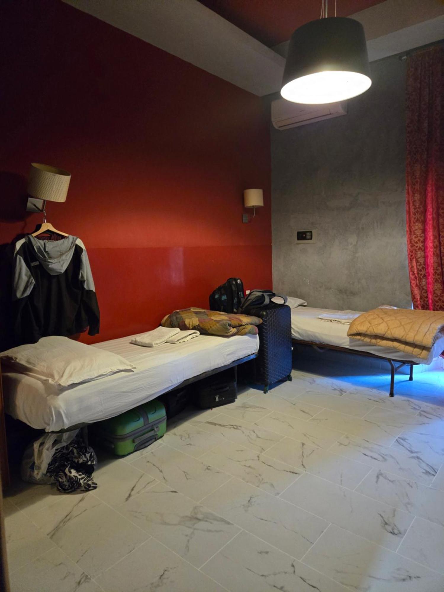 Posto Letto in Dormitorio Misto