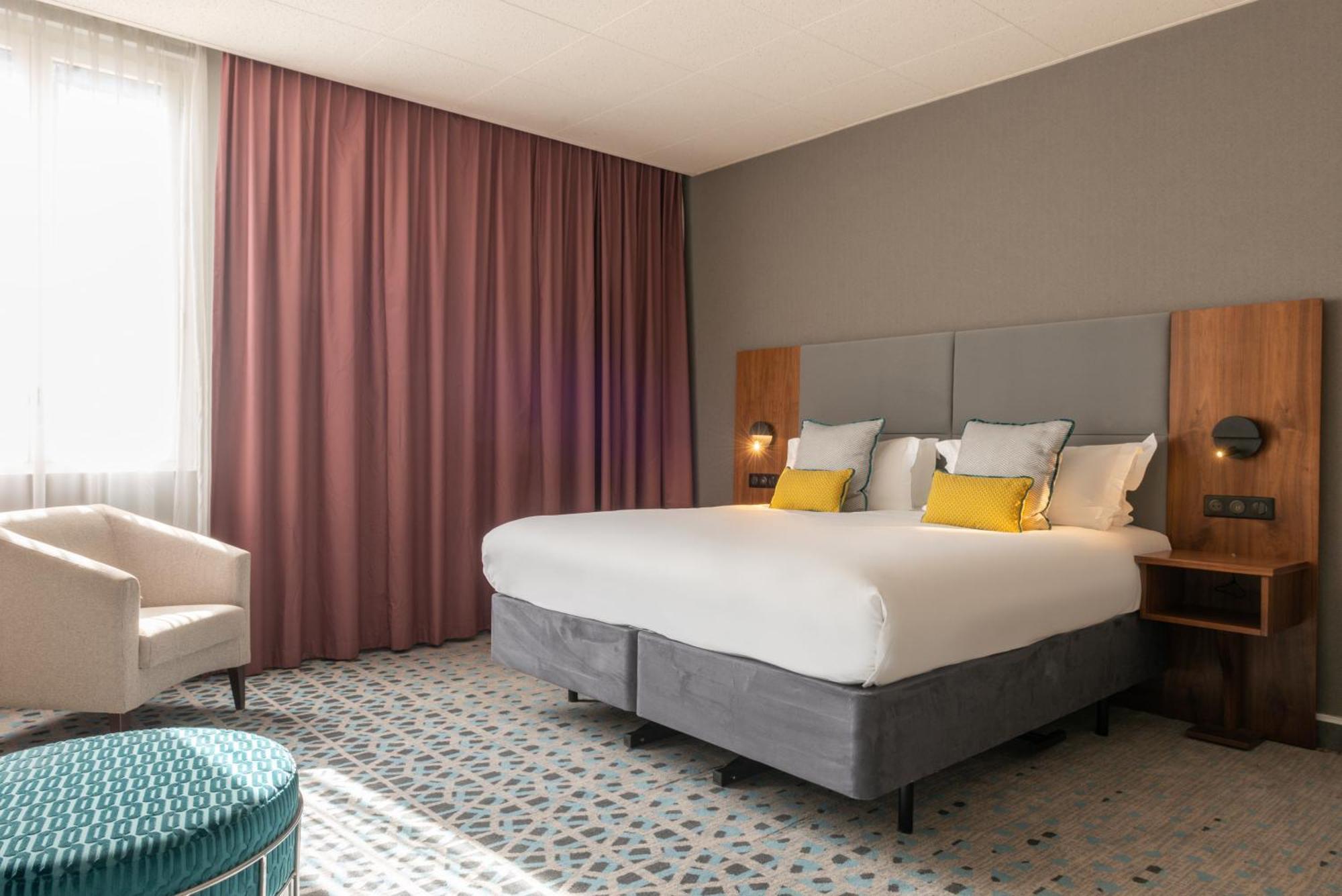 One-Bedroom Suite with Sofa Bed,1653530900:JPEG