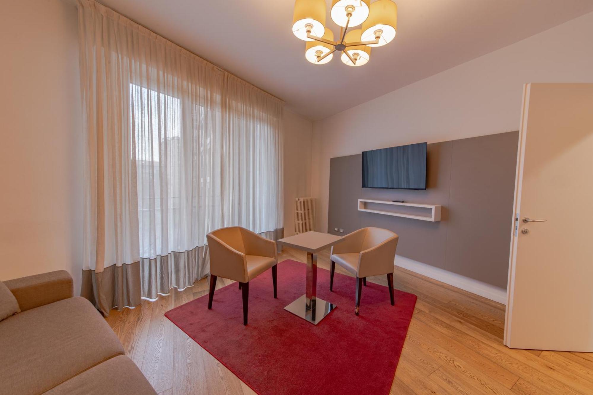 Apartment,1704916985:JPEG
