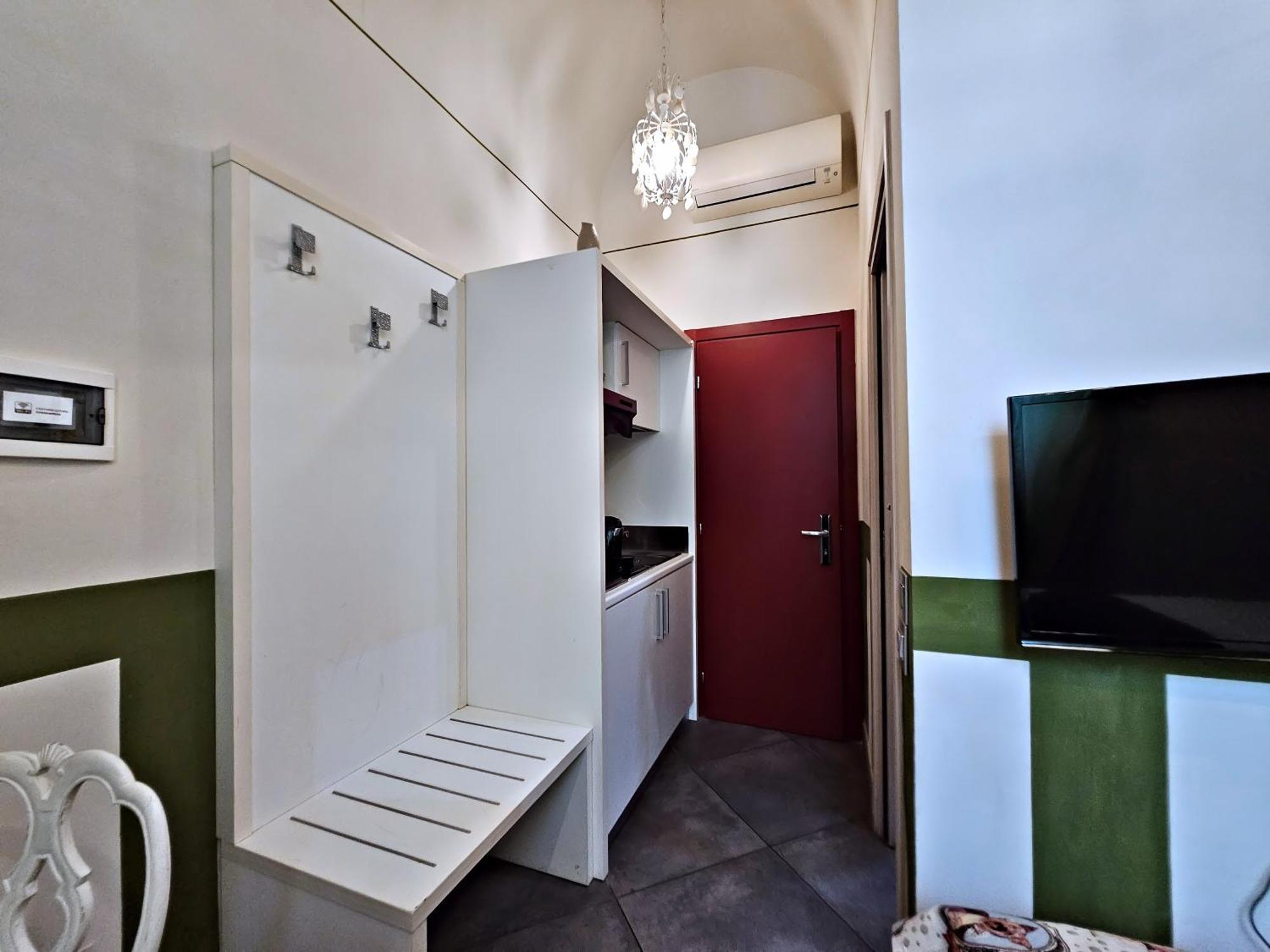 Small Double Room,1657169231:JPEG
