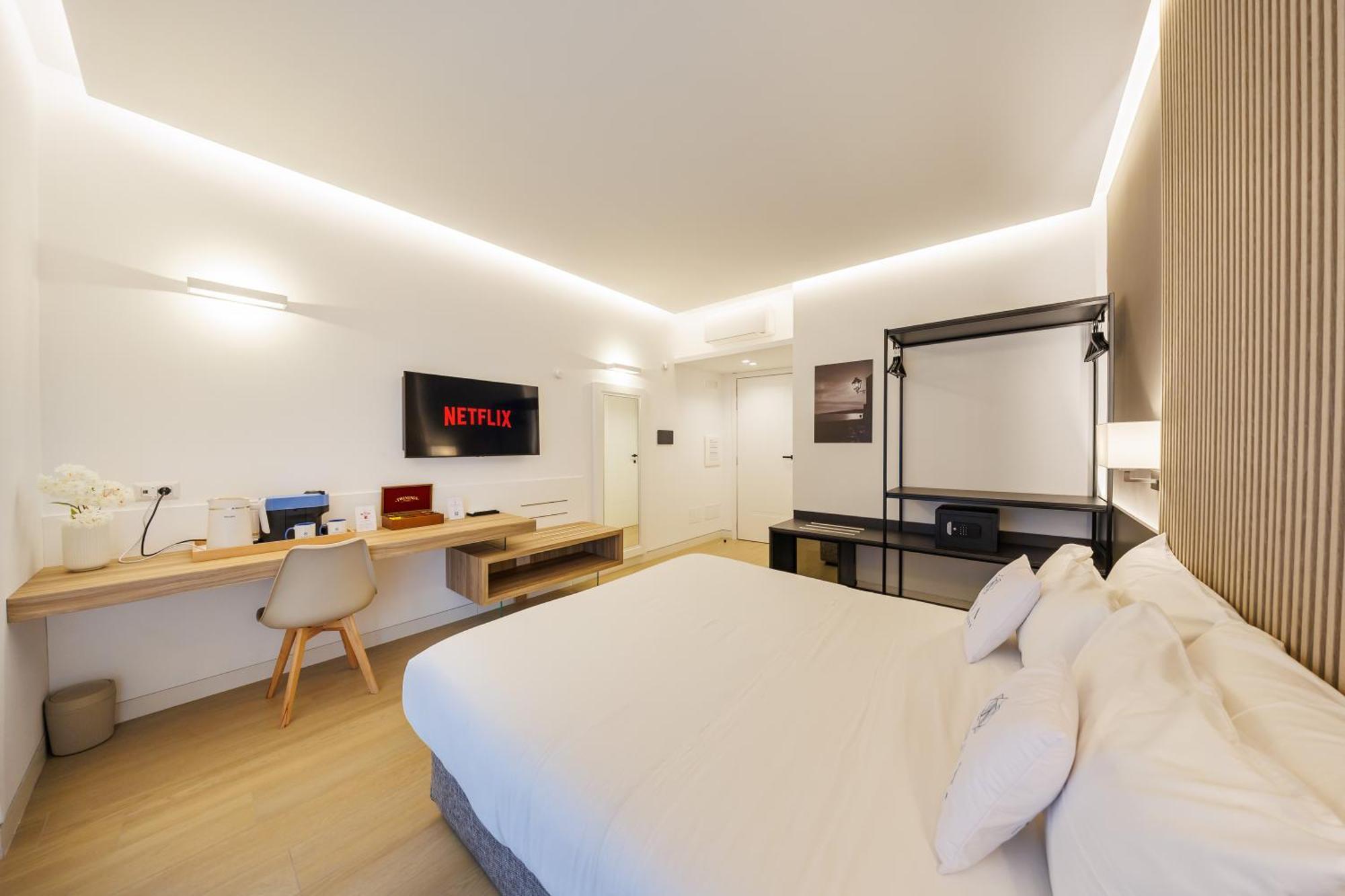 Superior King Room,1659736225:JPEG