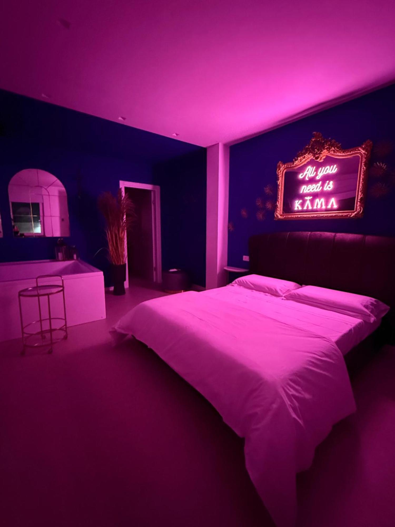 Deluxe Double Room with Bath,1659738105:JPEG