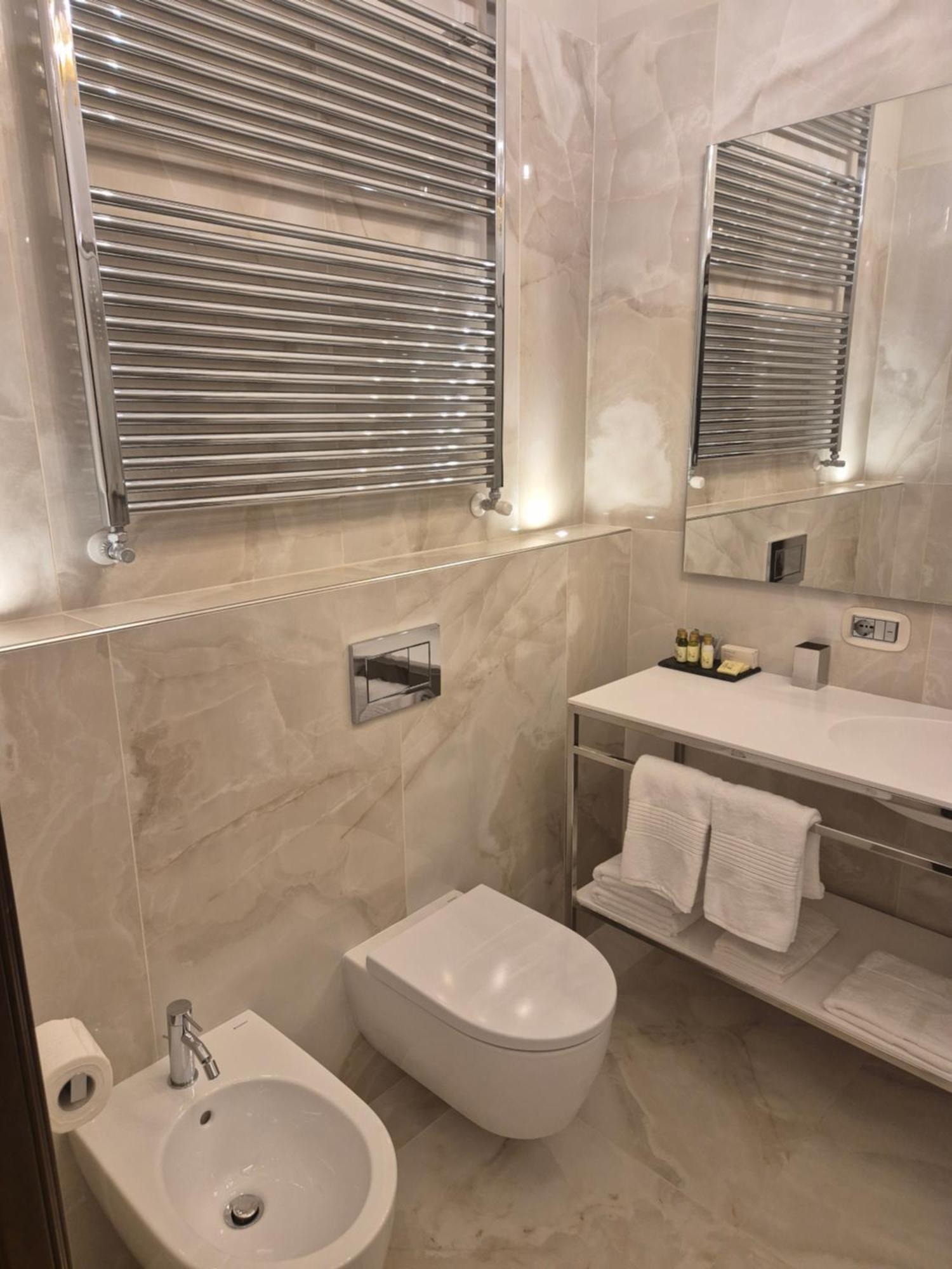 Two-Bedroom Deluxe Apartment with Balcony,1661116287:JPEG