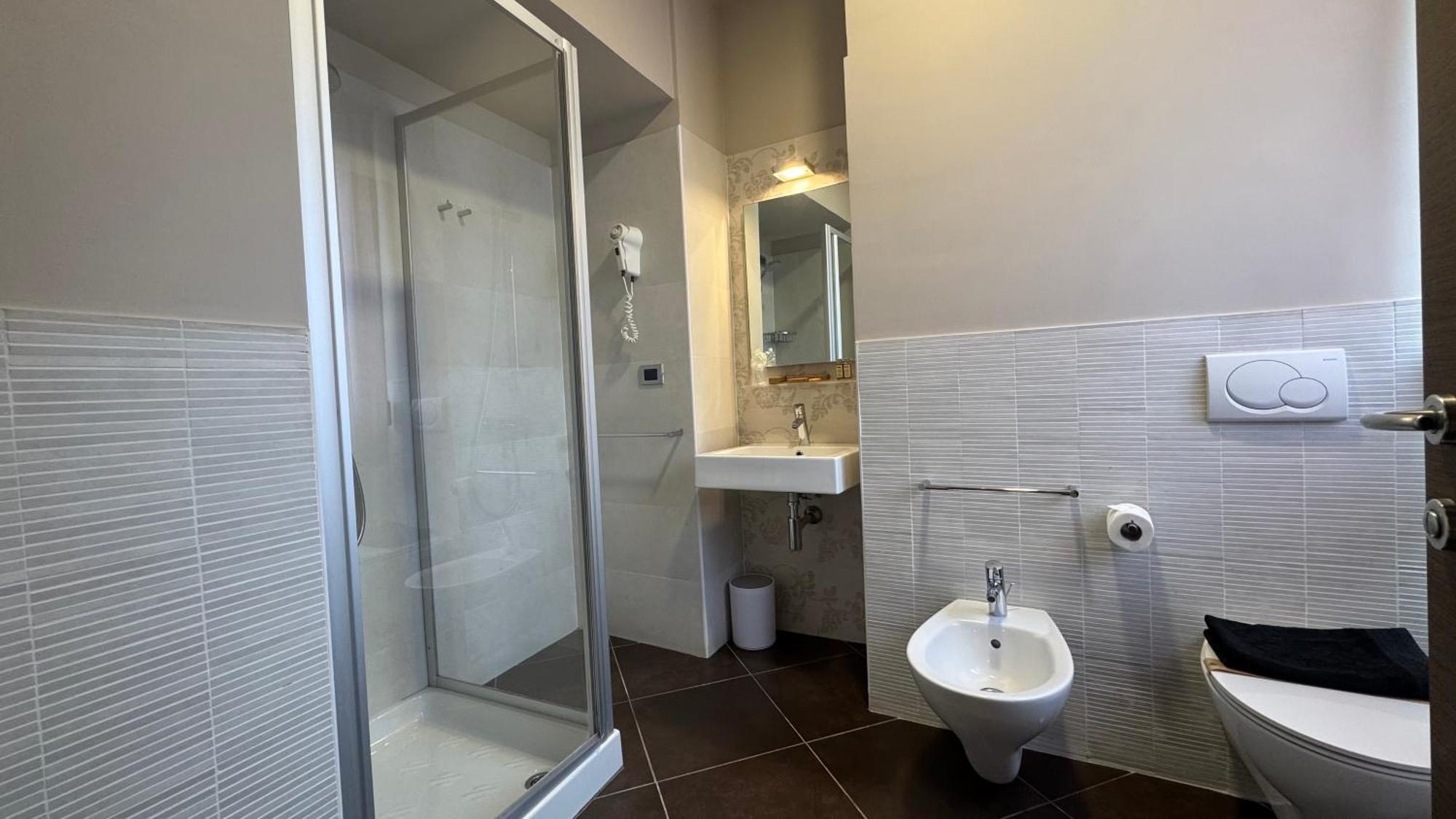 Camera Matrimoniale con Bagno Privato