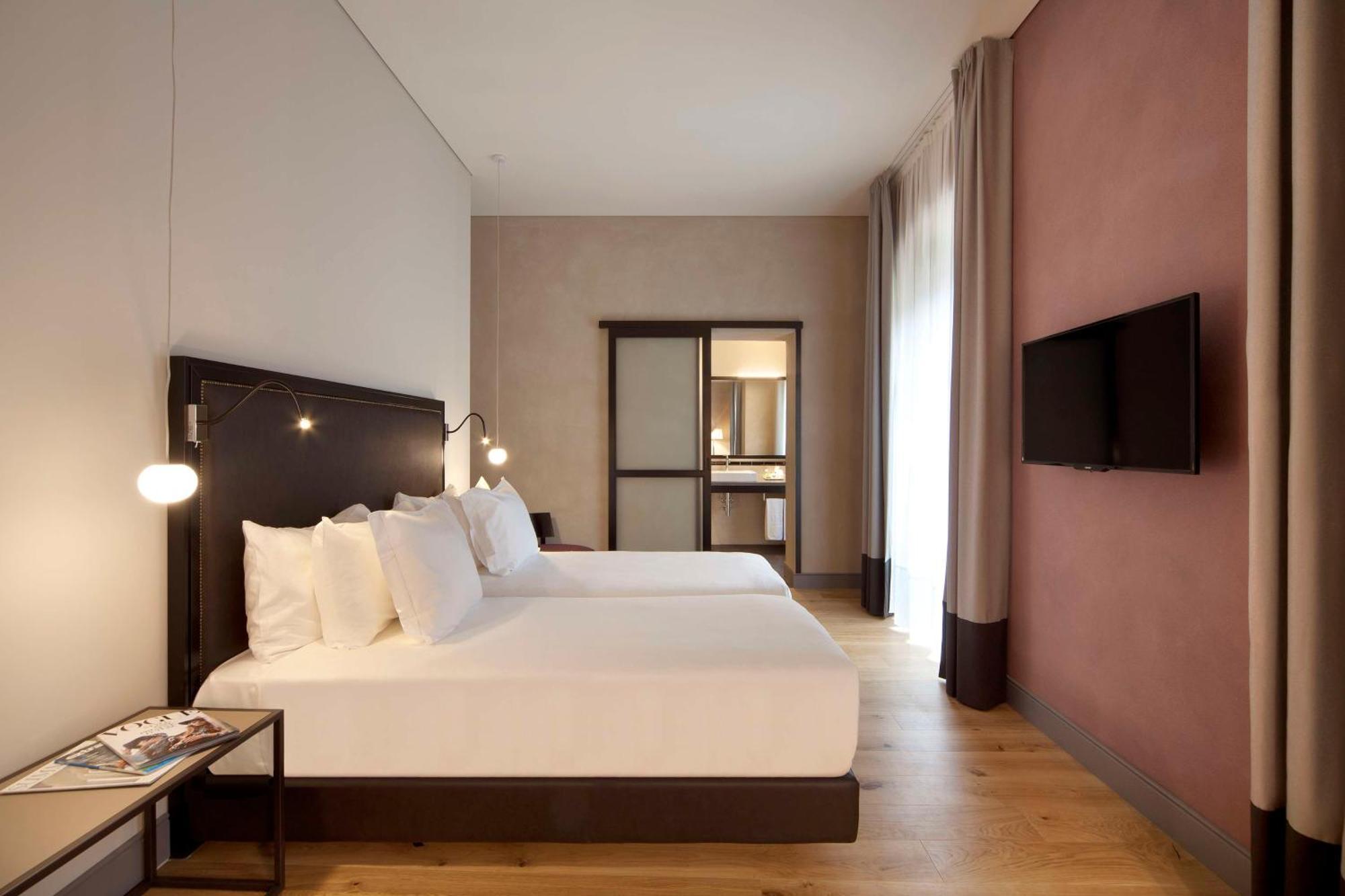 Premium Double or Twin Room,1663759457:JPEG